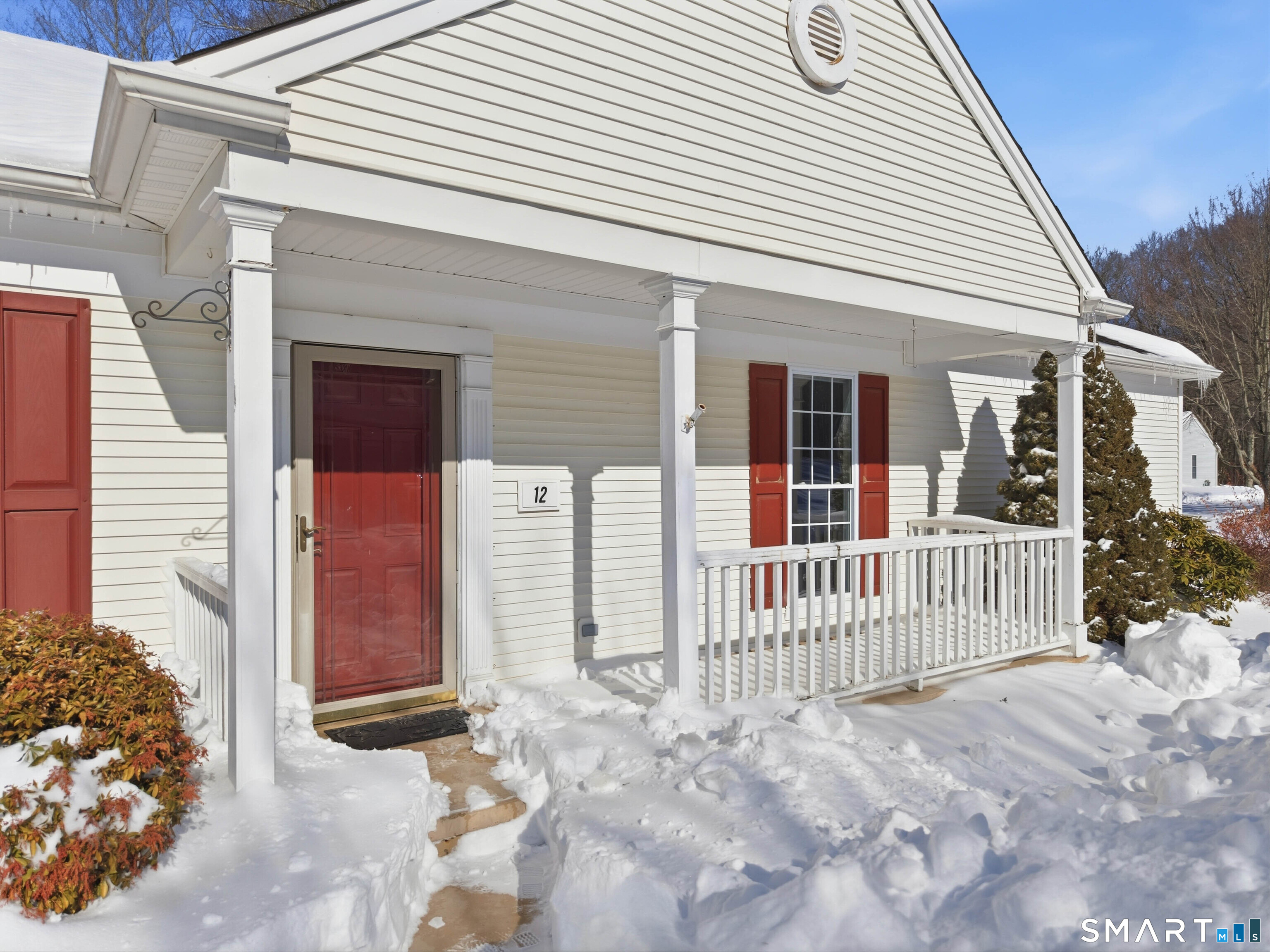 Homes for sale in Waterford, CT | 12 Beechwood Dr, Waterford, CT 06385 | MLS# 24151219