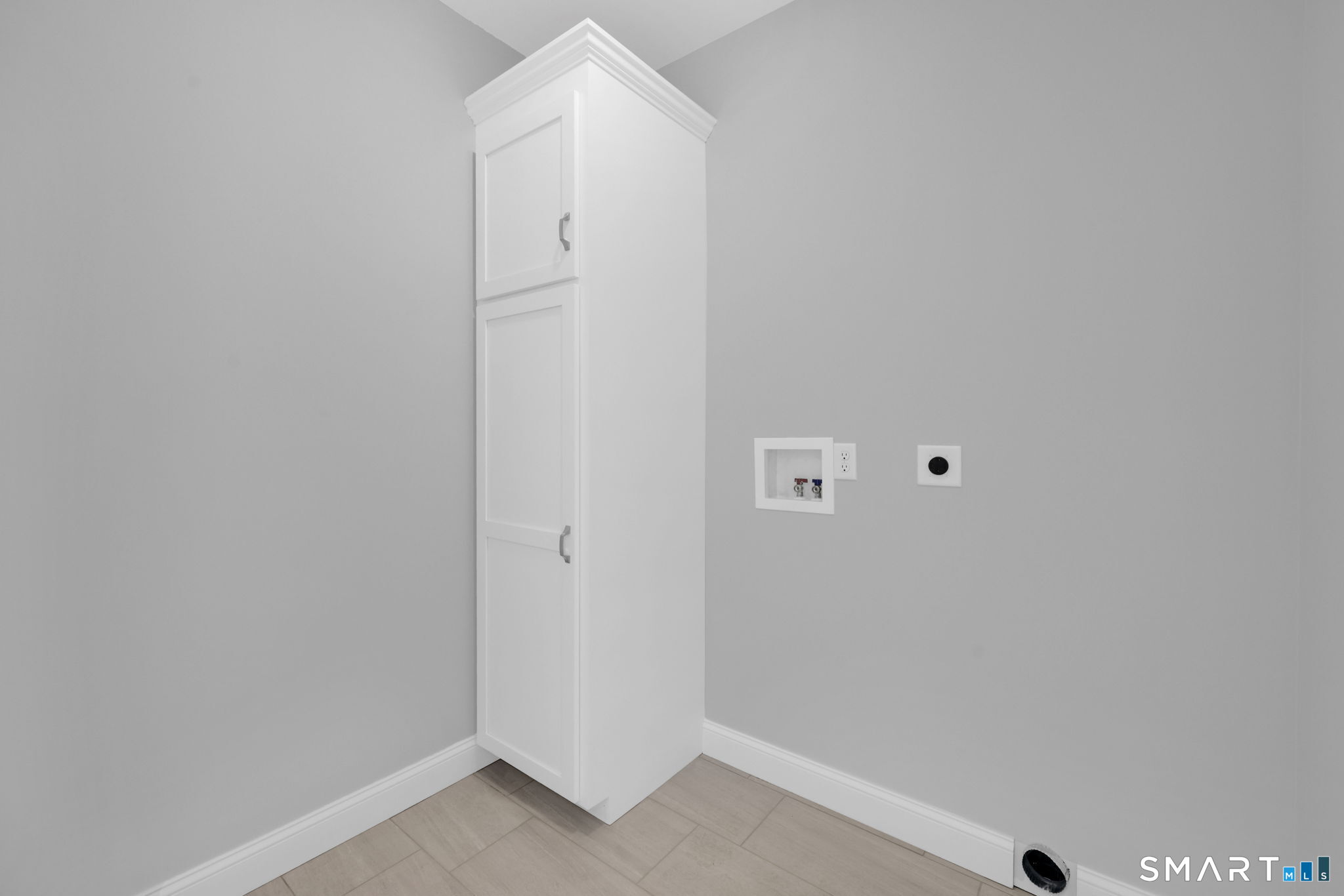 Photo 23 of 102 West Street, Hebron, CT