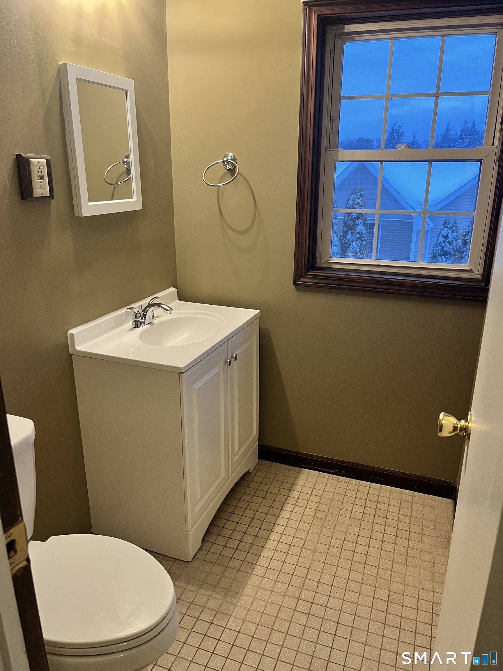 Photo 5 of 35 Woodruff Street, Southington, CT