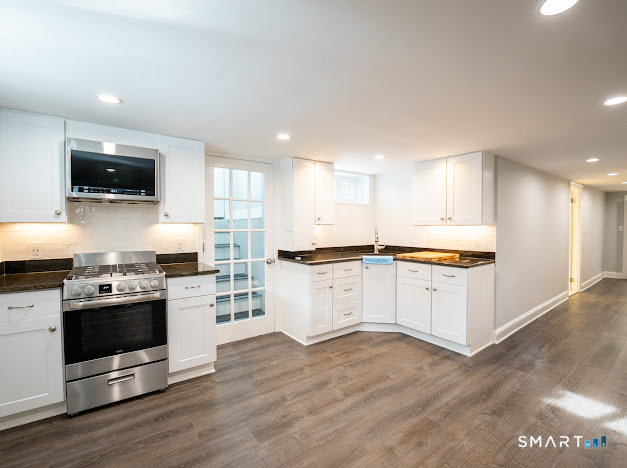 Photo 24 of 15 Ridgebrook Drive, Bridgeport, CT