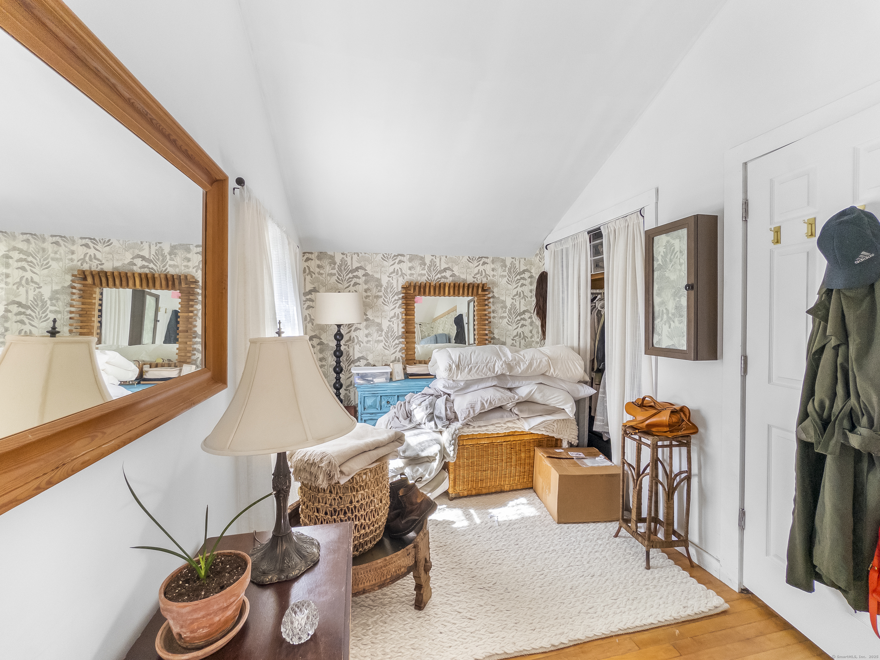 Photo 11 of 944 Totoket Road, North Branford, CT