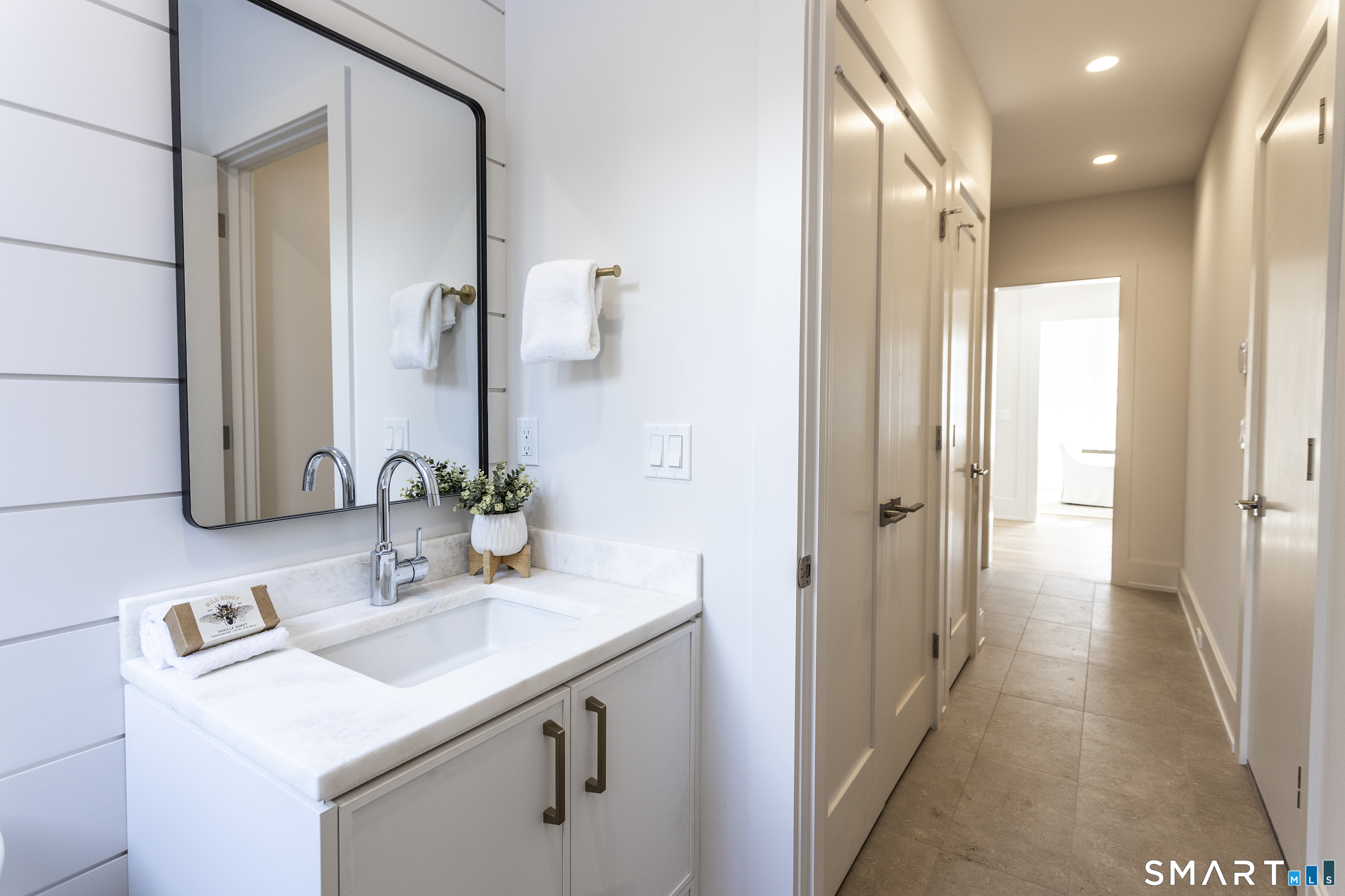 Photo 13 of 10 Wakenor Road, Westport, CT