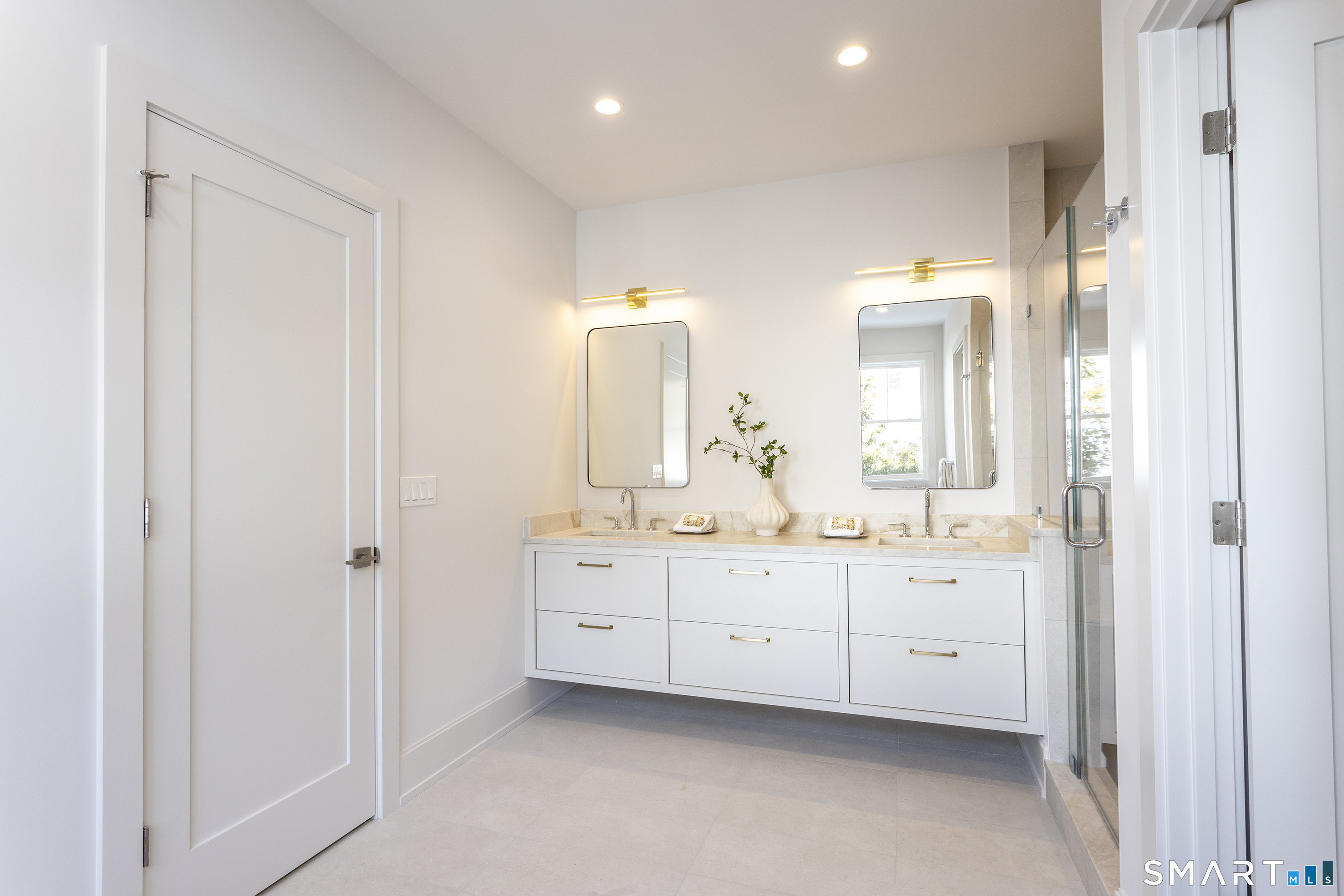 Photo 18 of 10 Wakenor Road, Westport, CT