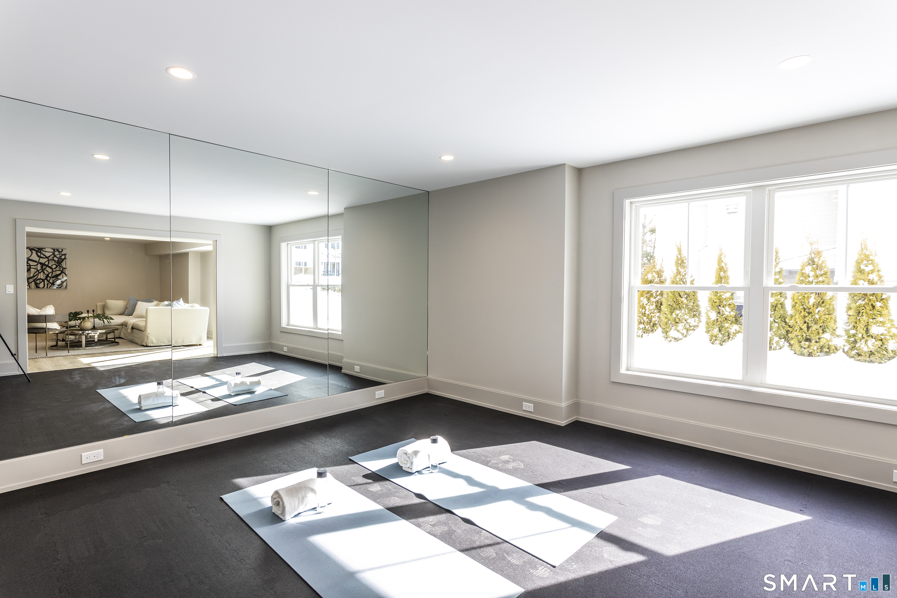 Photo 29 of 10 Wakenor Road, Westport, CT