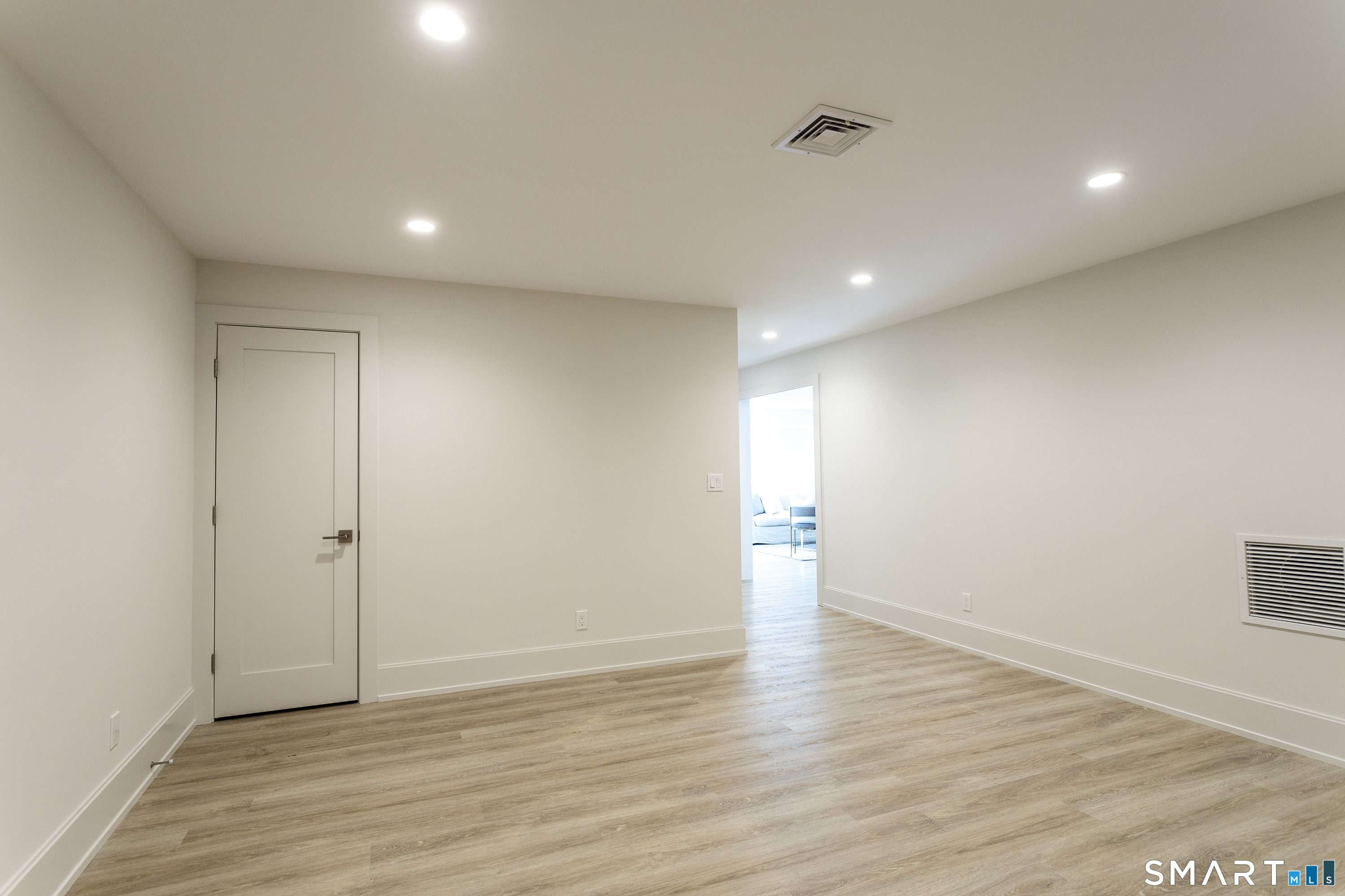 Photo 31 of 10 Wakenor Road, Westport, CT