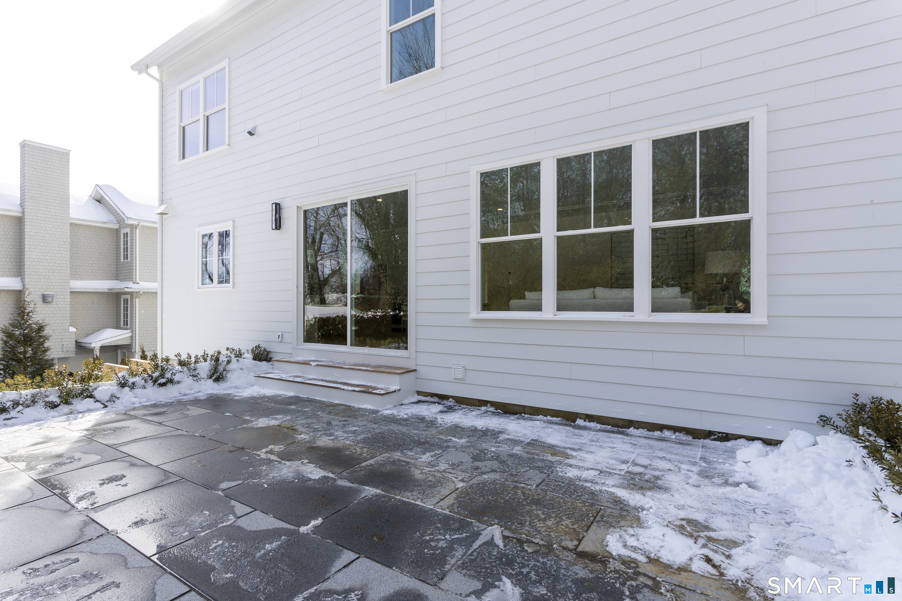 Photo 32 of 10 Wakenor Road, Westport, CT