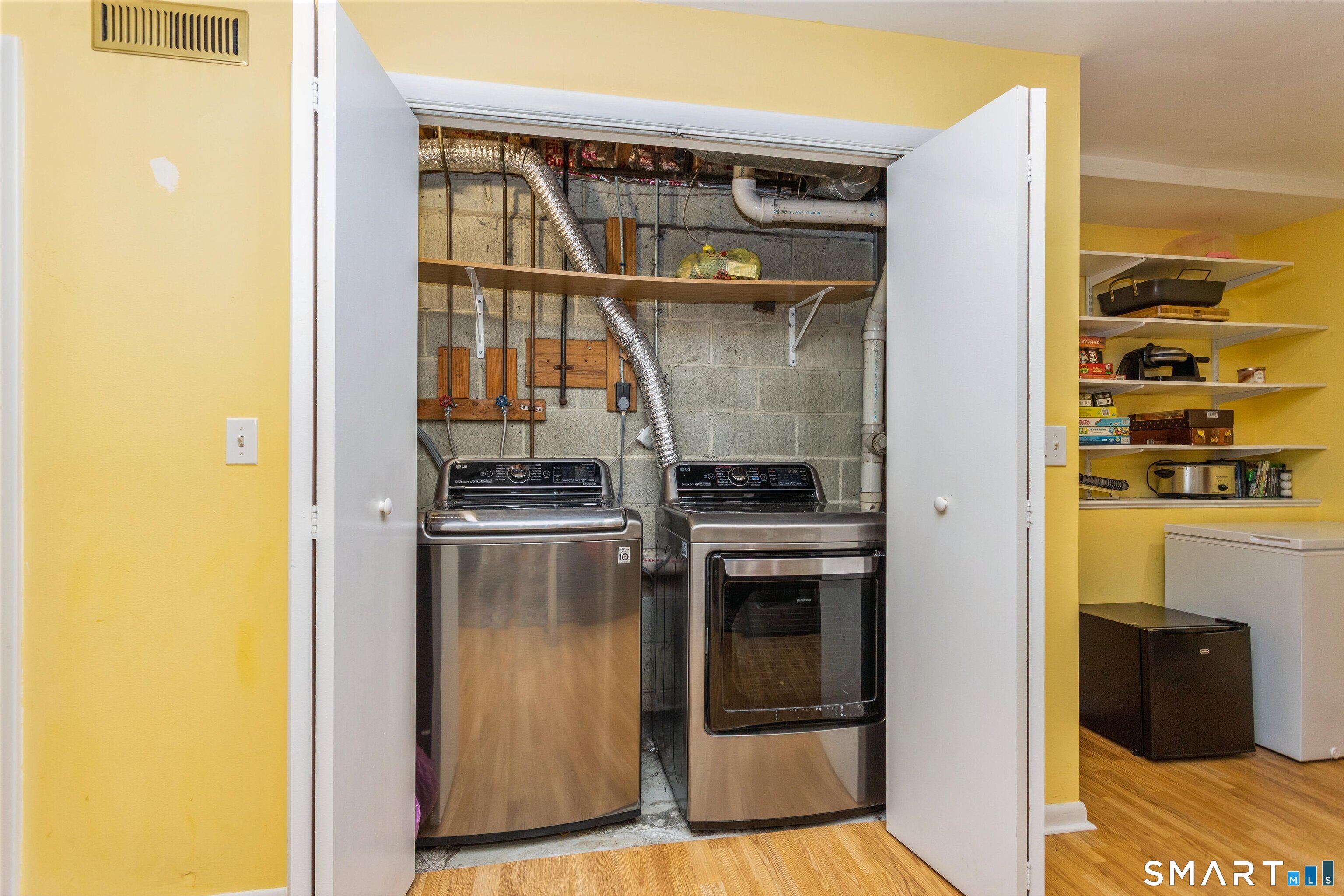 Photo 24 of 59 Woodway Road, Stamford, CT