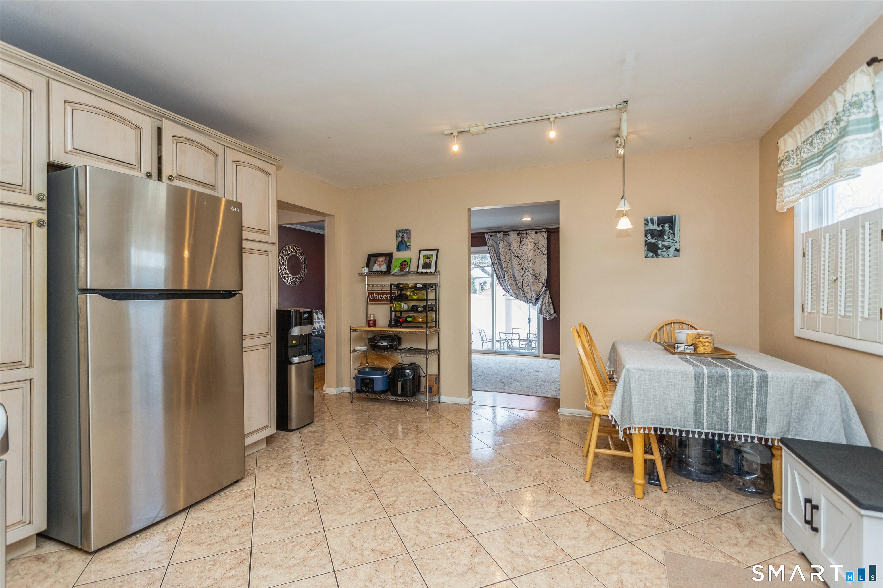 Photo 5 of 59 Woodway Road, Stamford, CT