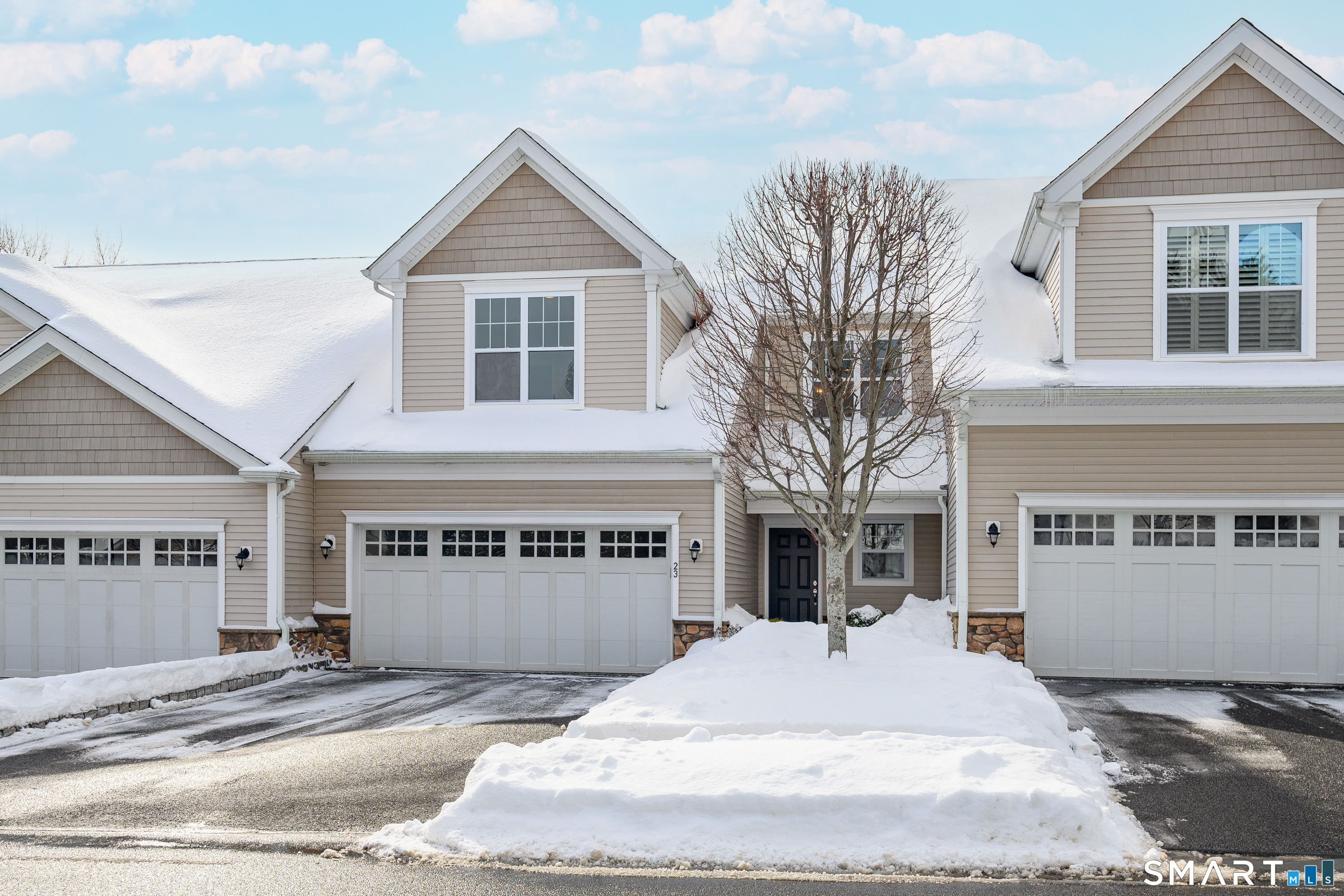 Homes for sale in Newtown, CT | 23 Woods Ln #23, Newtown, CT 06470 | MLS# 24150894