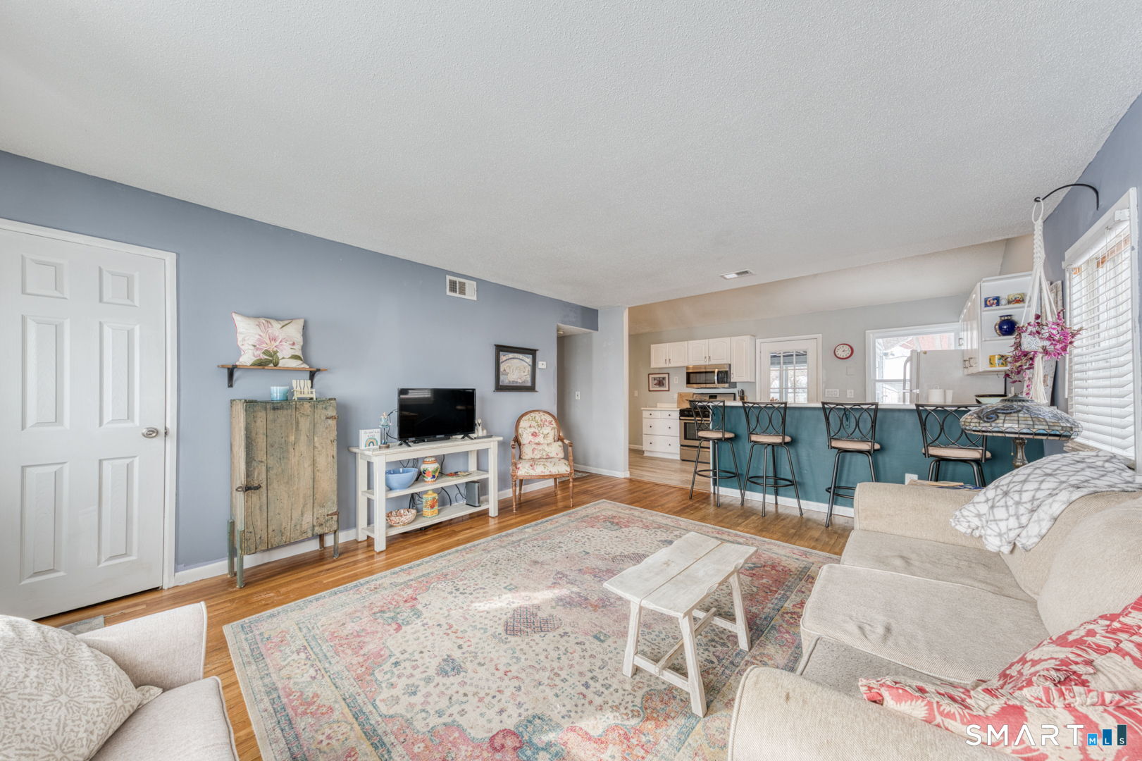 Photo 5 of 24 Lorraine Court, East Hartford, CT