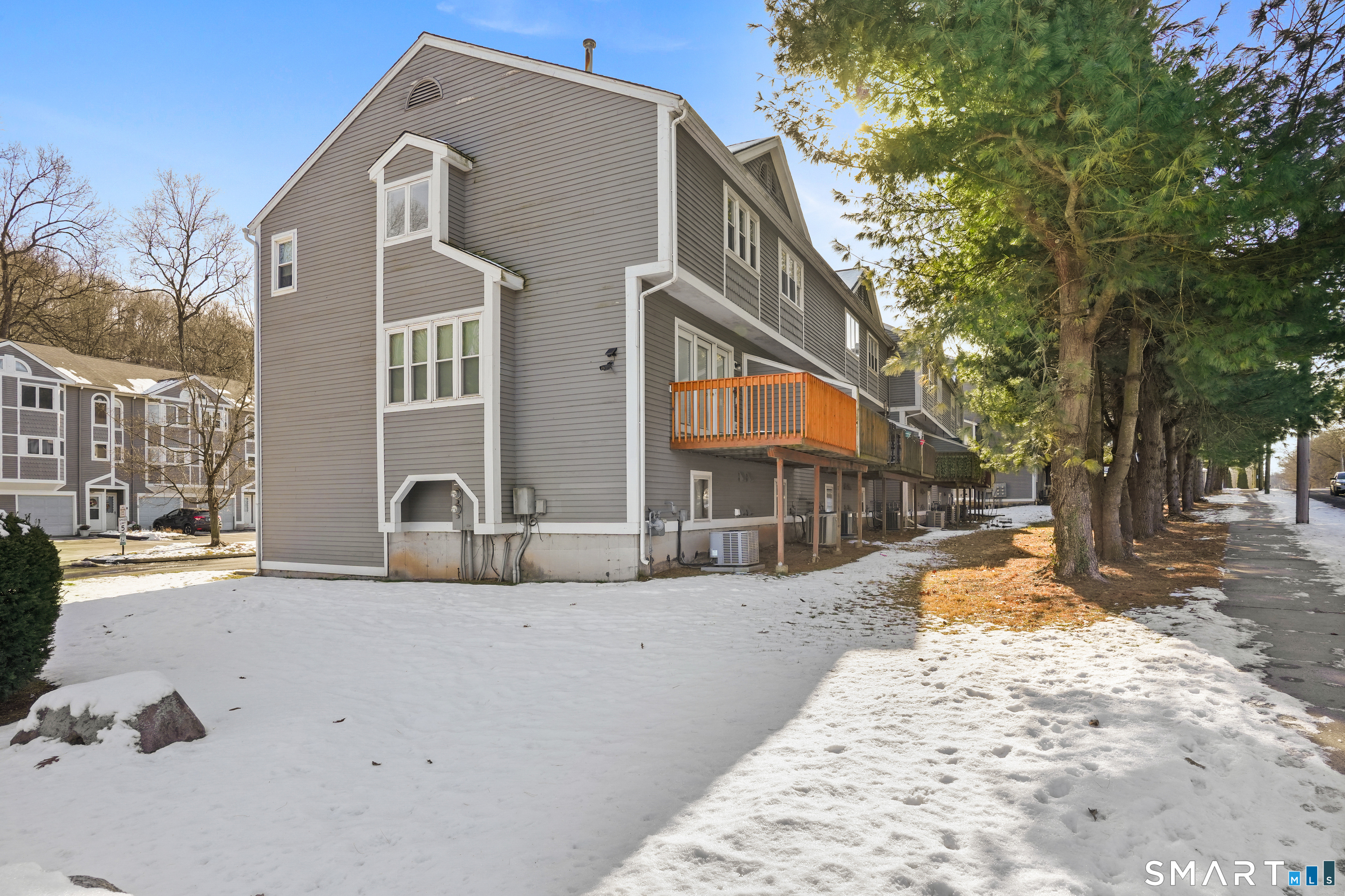 Photo 23 of 1655 Colony Road, Meriden, CT