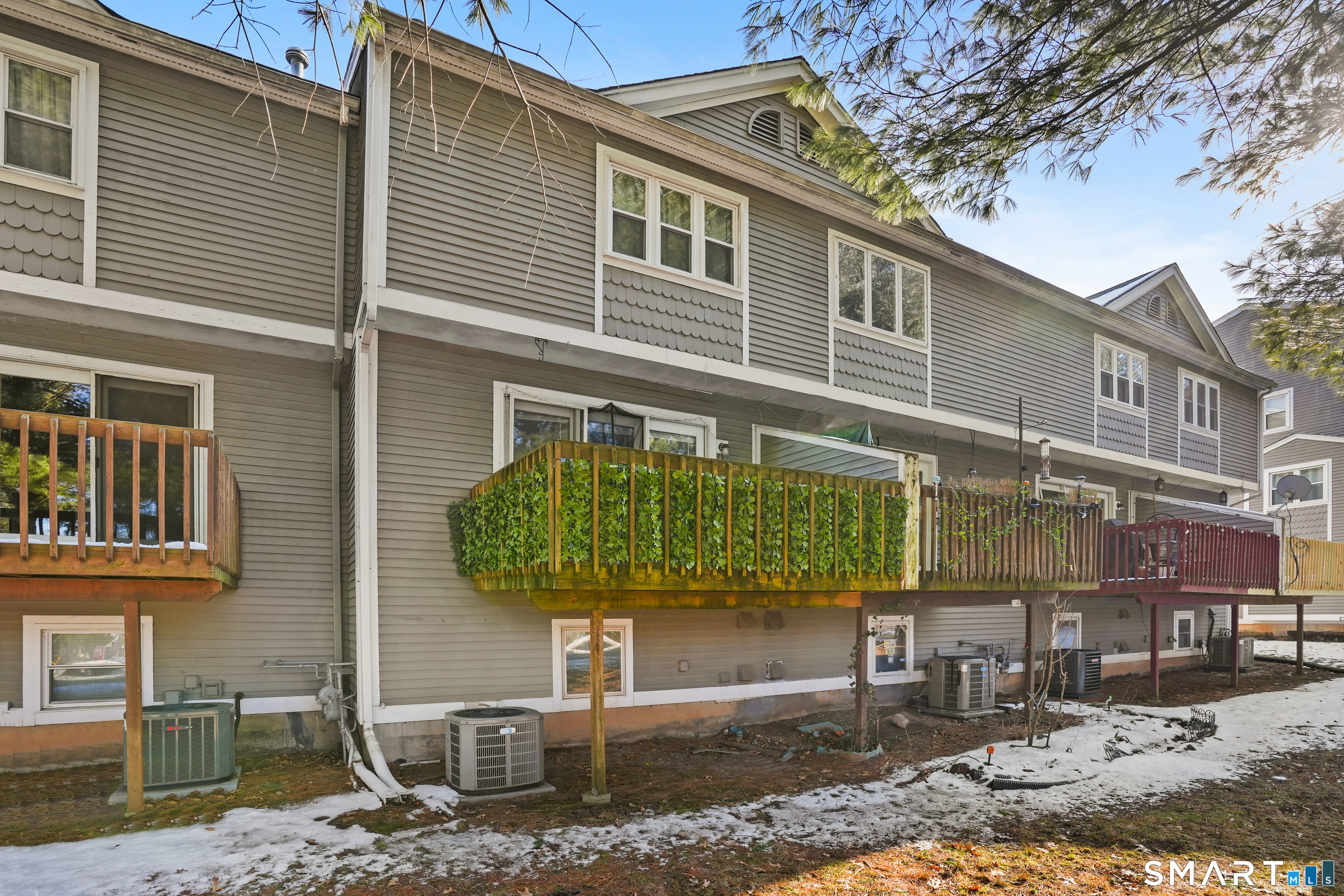 Photo 3 of 1655 Colony Road, Meriden, CT