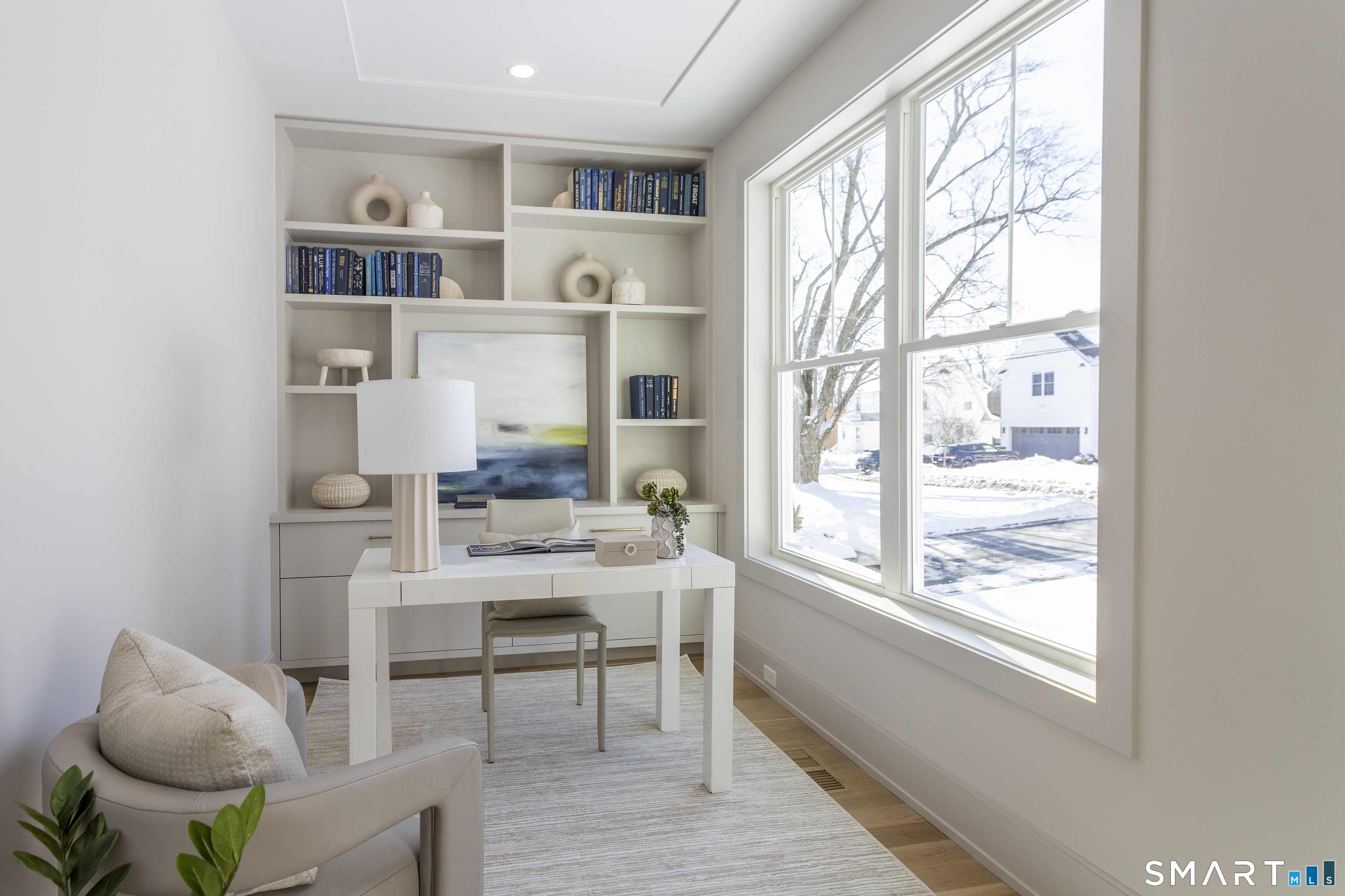 Photo 2 of 10 Wakenor Road, Westport, CT