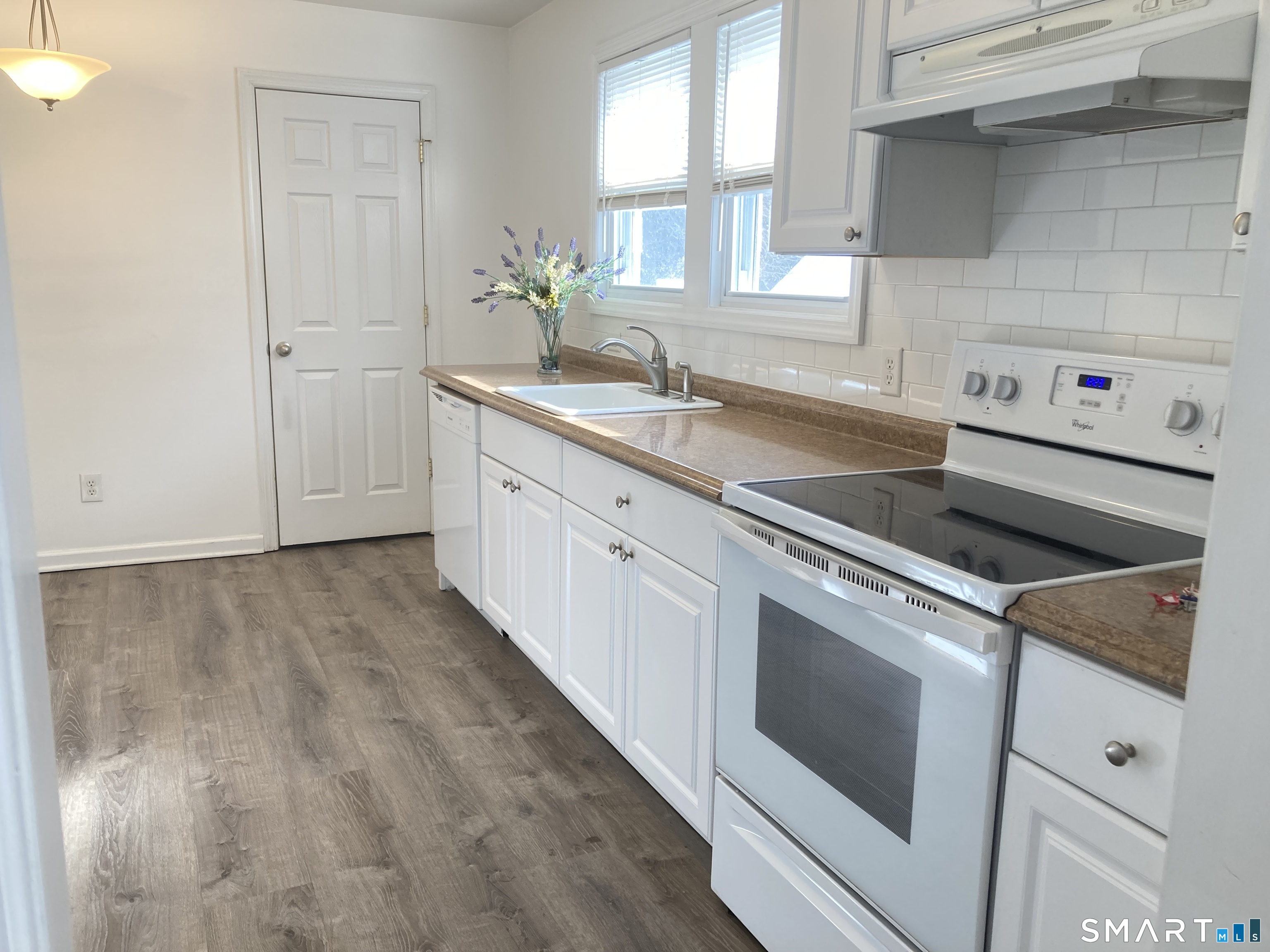 Photo 10 of 29 Sterling Place, Stamford, CT