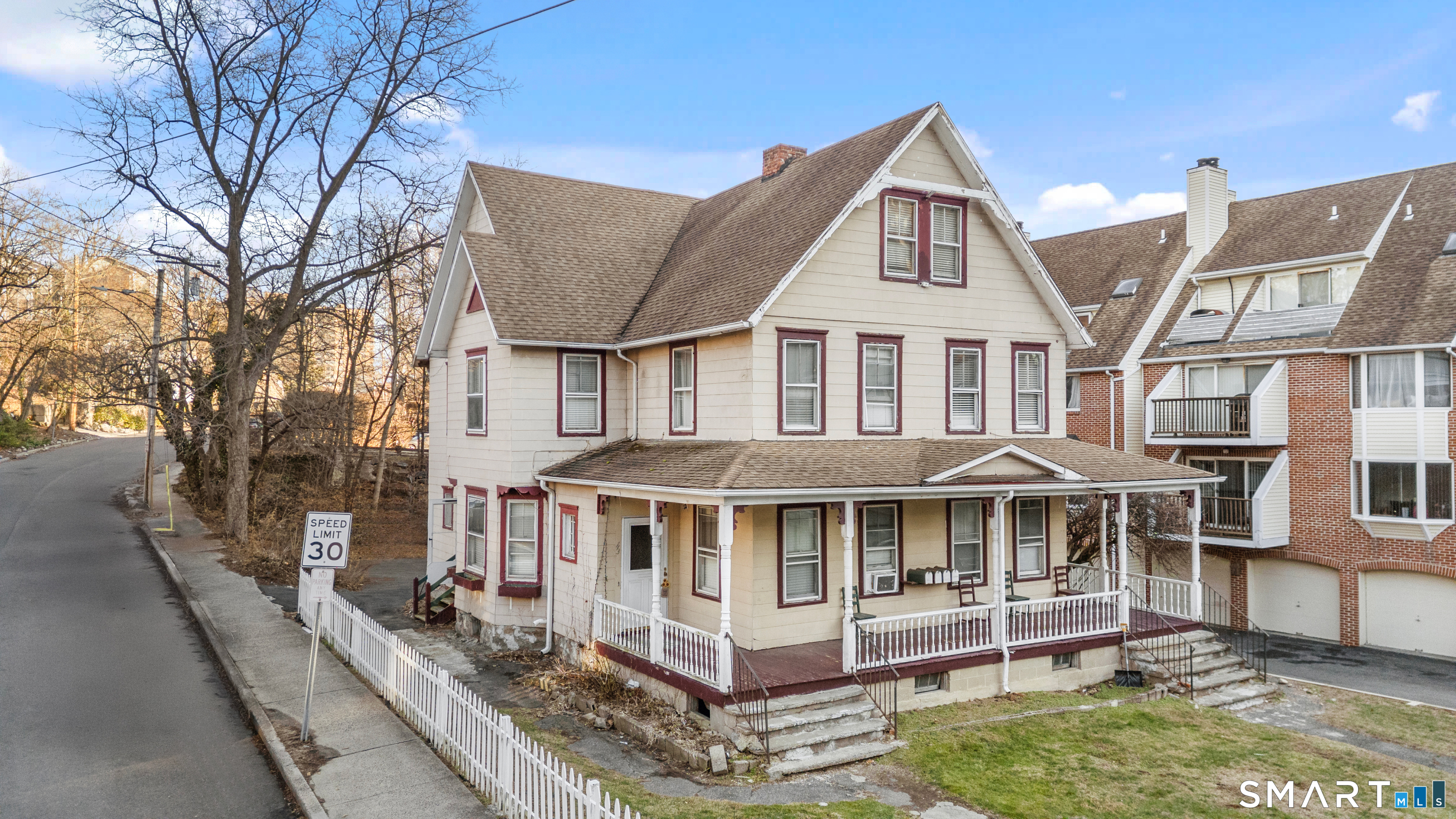 Homes for sale in Stamford, CT | 111 Grove St, Stamford, CT 06901 | MLS# 24151409