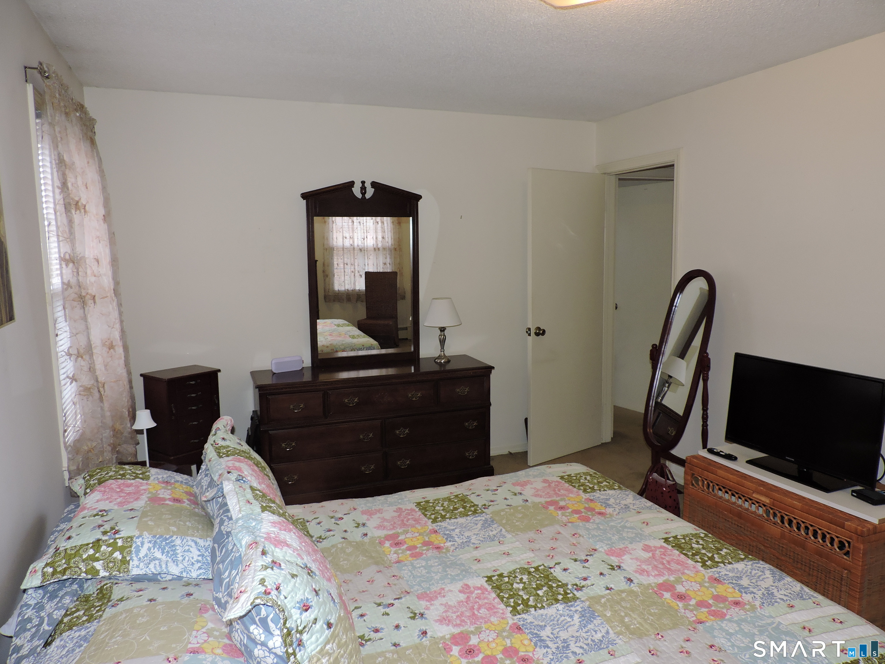 814 Graham, South Windsor, 06074, 3 Bedrooms Bedrooms, 0 ,1 BathroomBathrooms,Single Family For Sale,For Sale,Graham,0,24149765