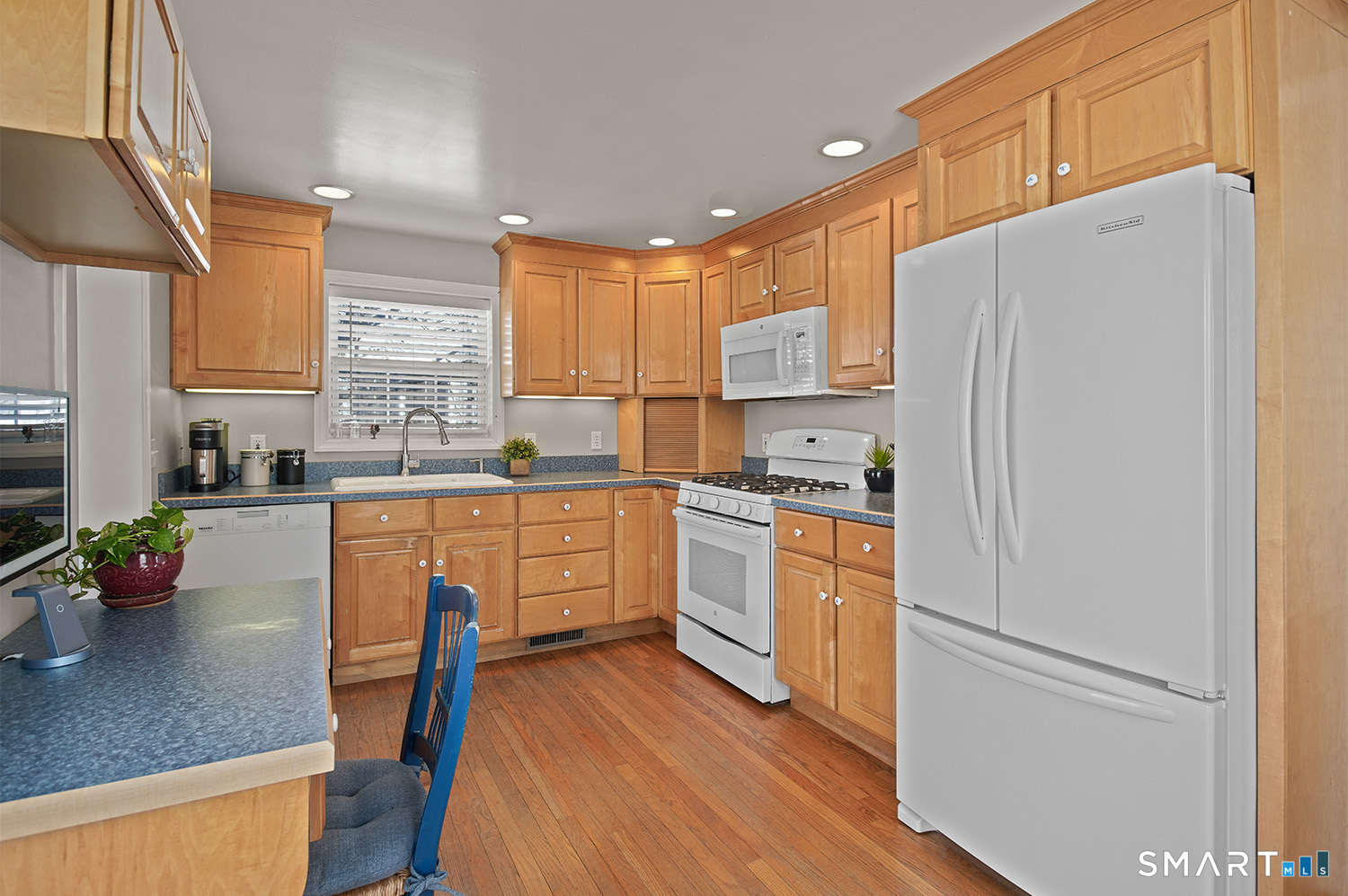 Photo 8 of 88 Veres Street, Fairfield, CT