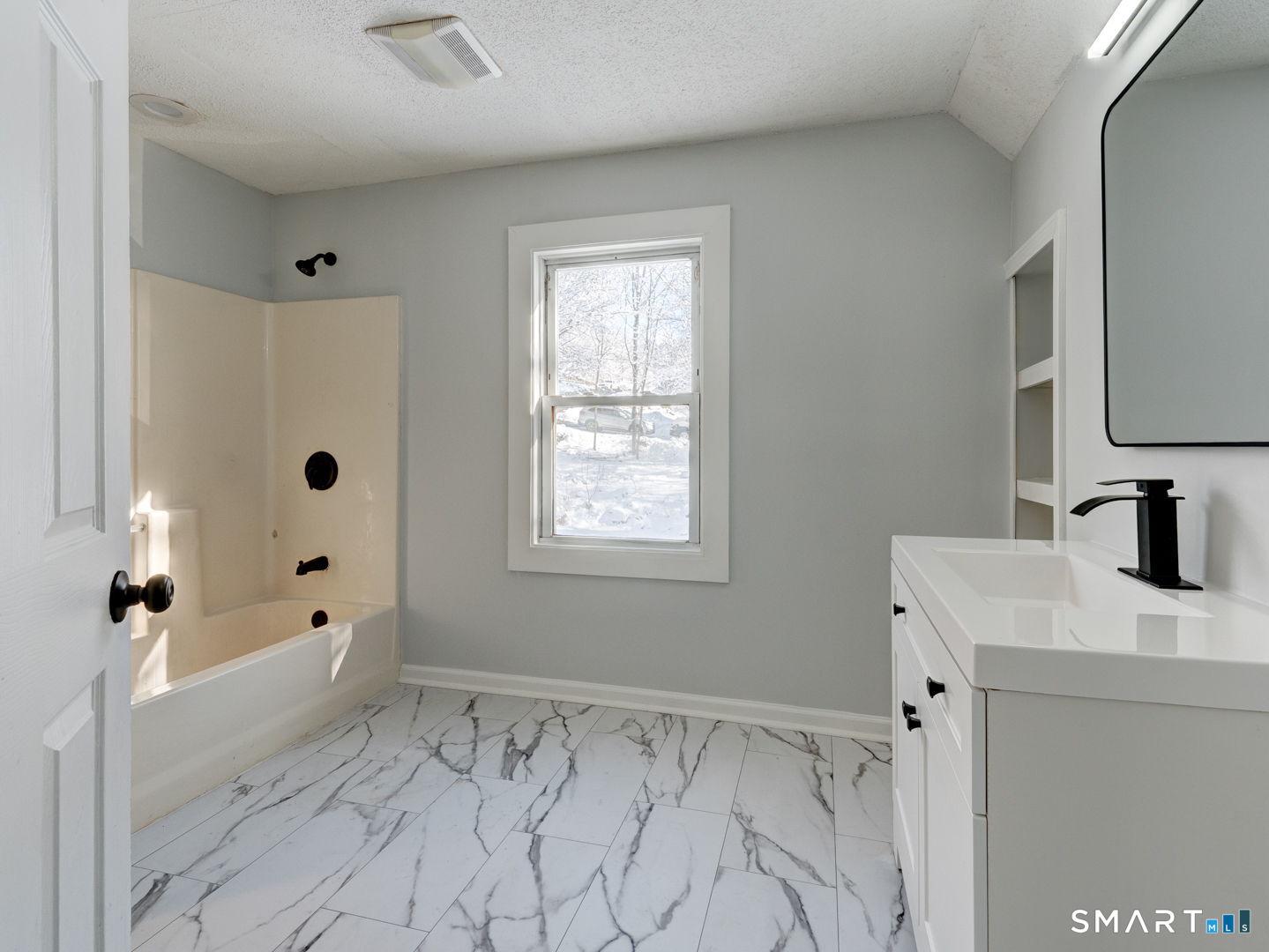 Photo 16 of 36 Bellevue Street, Waterbury, CT