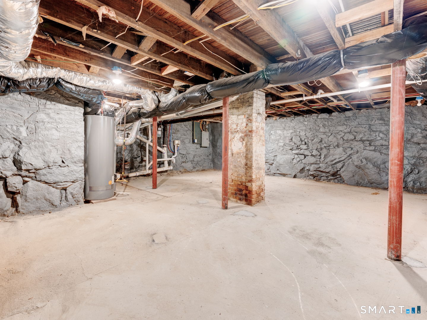 Photo 18 of 36 Bellevue Street, Waterbury, CT