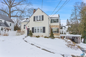 17 Sunnyside Avenue