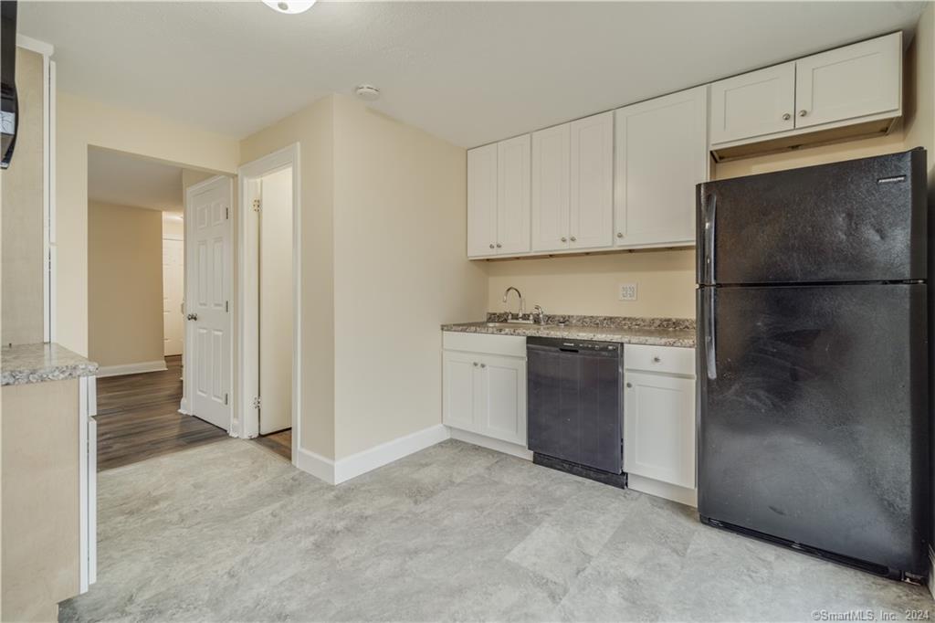 Photo 3 of 33 Muir Terrace, Southington, CT