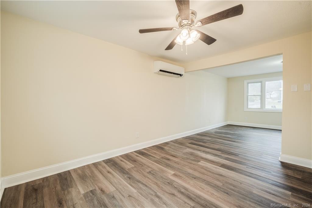 Photo 6 of 33 Muir Terrace, Southington, CT