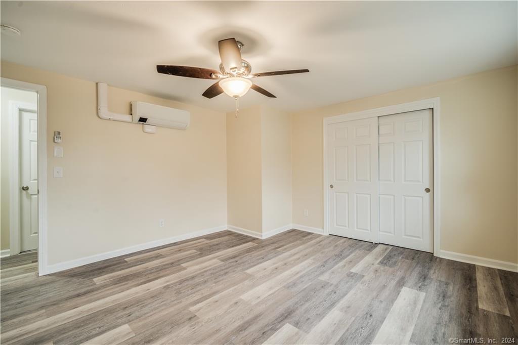 Photo 11 of 33 Muir Terrace, Southington, CT