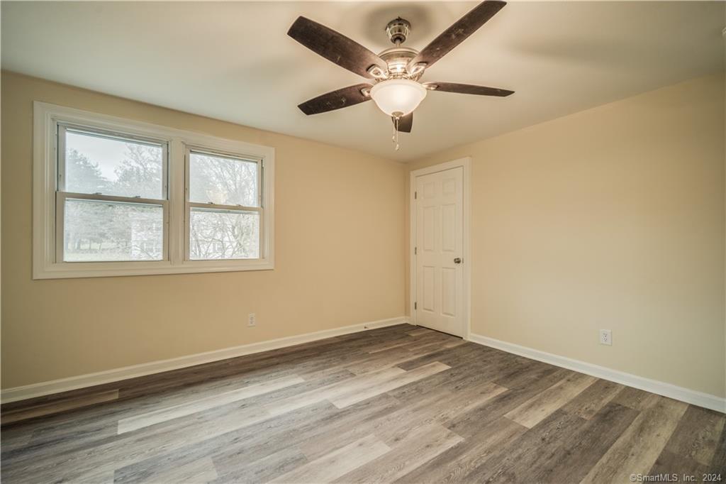 Photo 12 of 33 Muir Terrace, Southington, CT