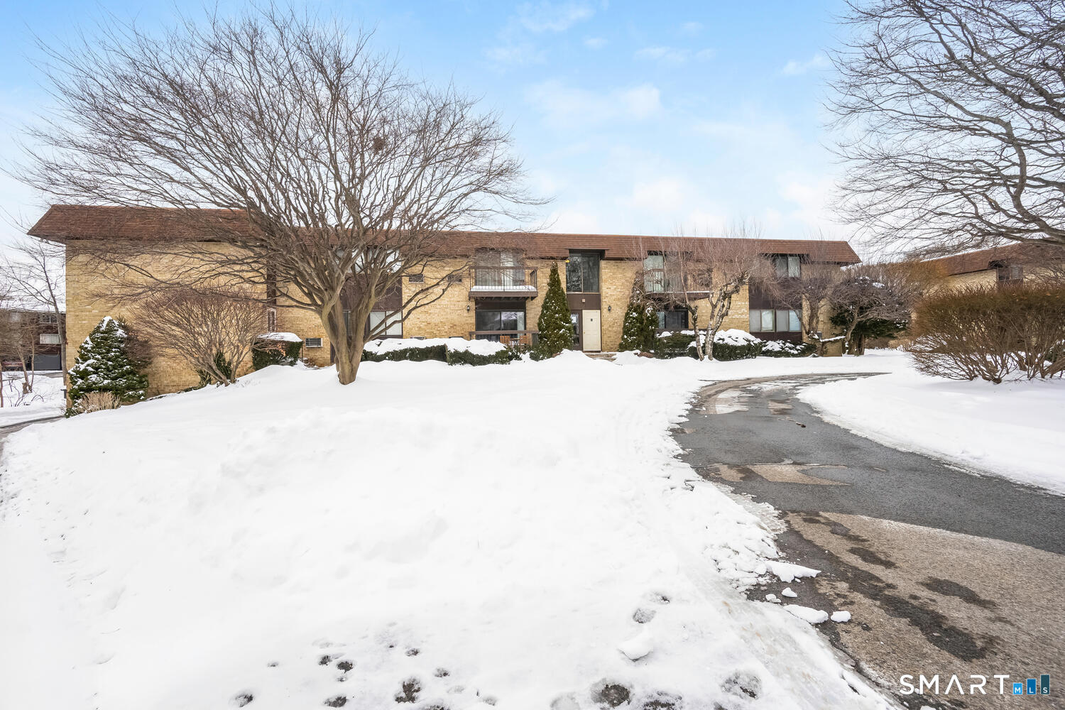 Homes for sale in Stamford, CT | 85 Riverside Ave #APT F7, Stamford, CT 06905 | MLS# 24151488