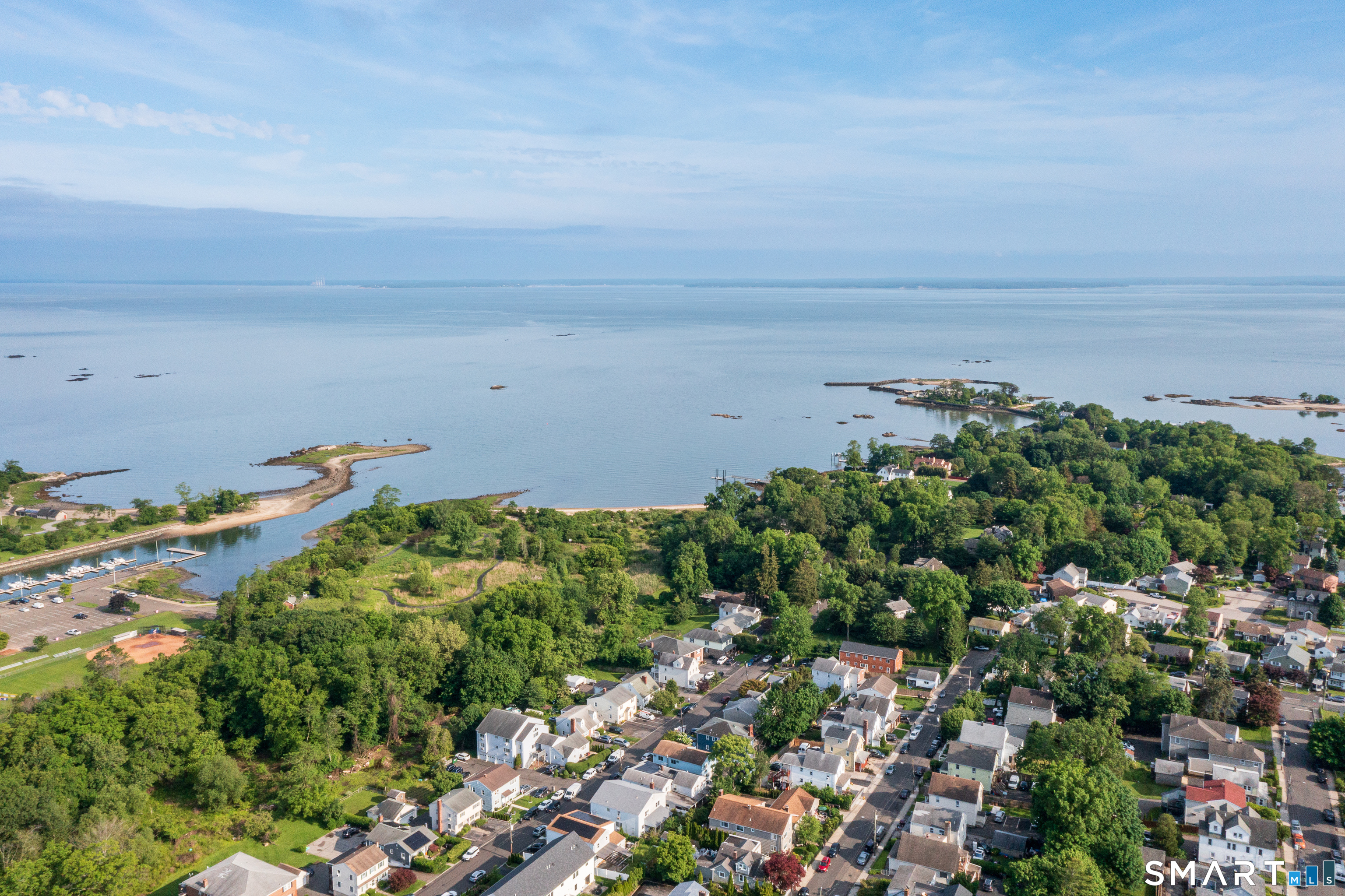 Homes for sale in Stamford, CT | 950 Cove Rd #B6, Stamford, CT 06902 | MLS# 24151374