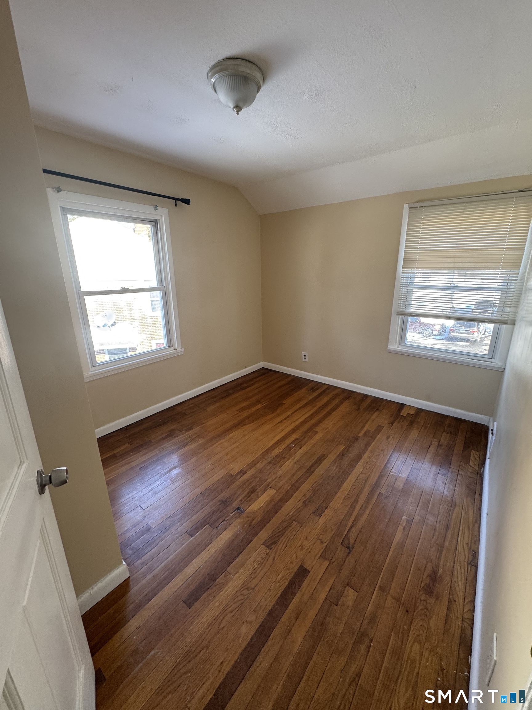 Photo 8 of 117 Dupont Place, Bridgeport, CT