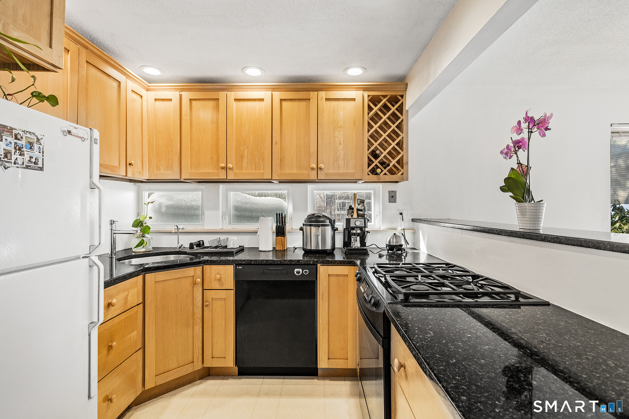 Homes for sale in Simsbury, CT | 126 Hopmeadow St #APT 3H, Simsbury, CT 06089 | MLS# 24151171