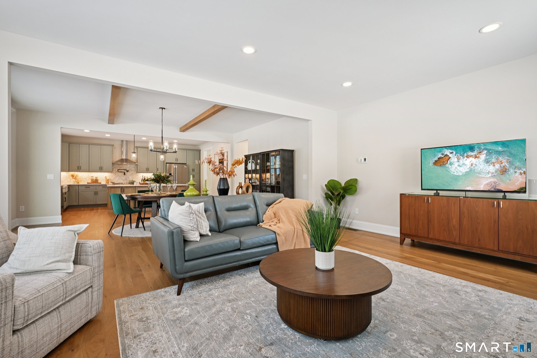 Homes for sale in East Lyme, CT | 2 Twin Valley Rd, East Lyme, CT 06333 | MLS# 24096582