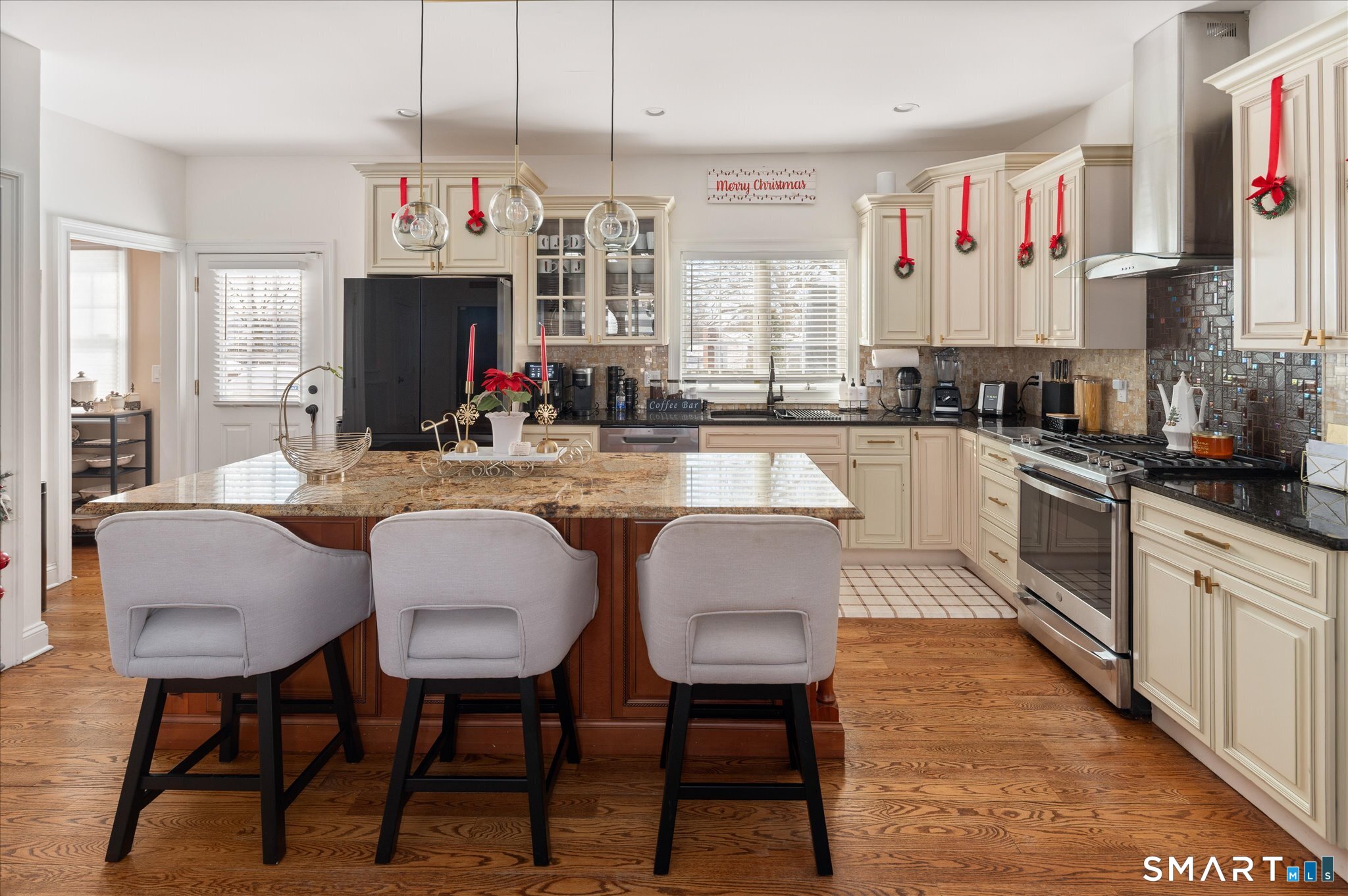 Homes for sale in Stamford, CT | 10 Turner Rd, Stamford, CT 06905 | MLS# 24151825