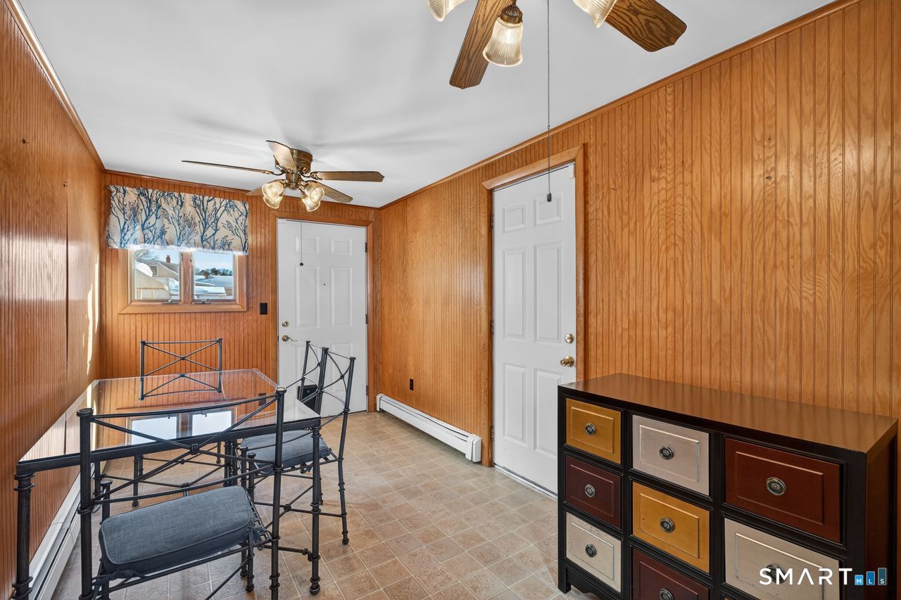 Photo 3 of 193 Greenfield Avenue, Stratford, CT