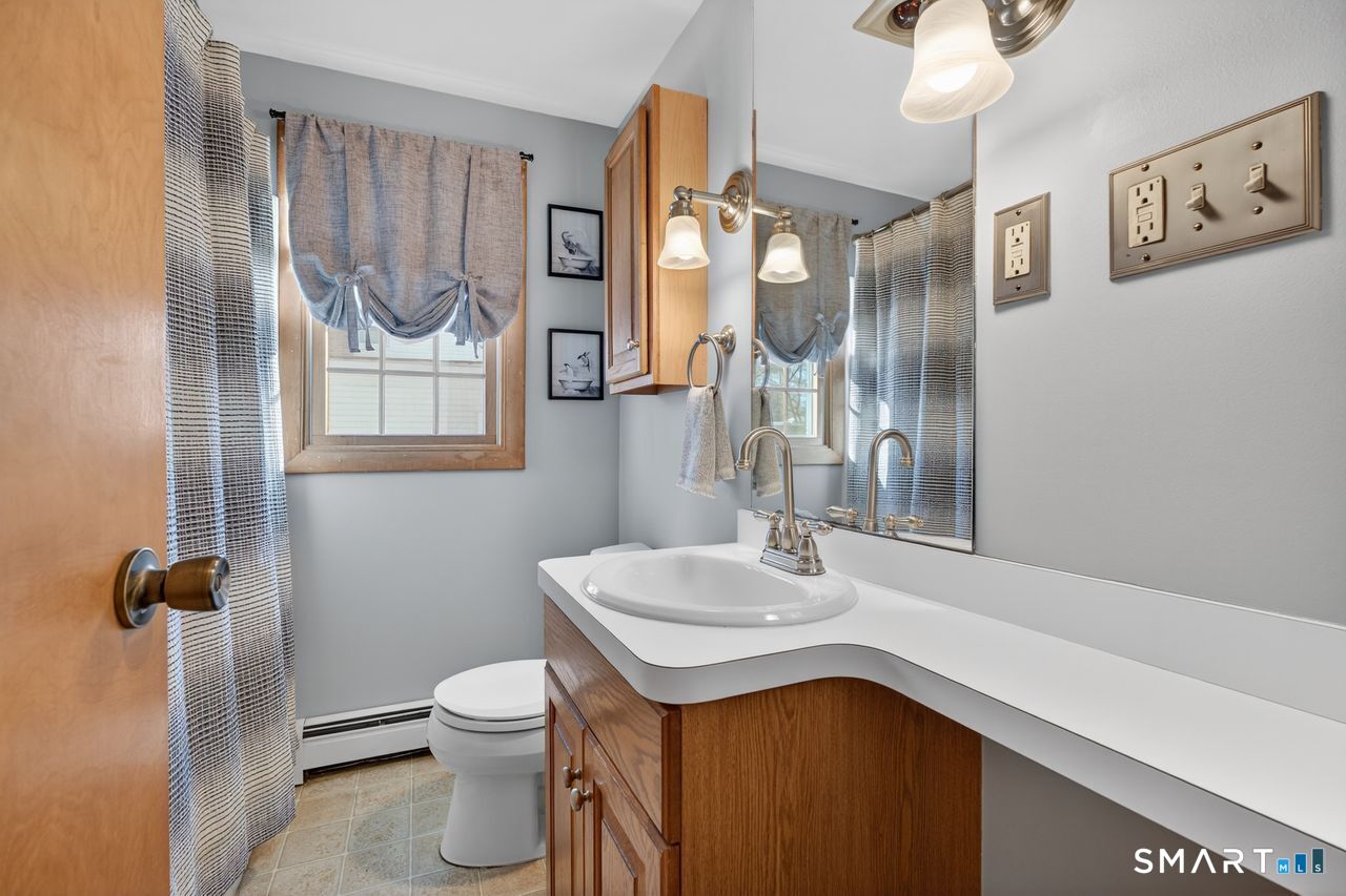 Photo 19 of 193 Greenfield Avenue, Stratford, CT