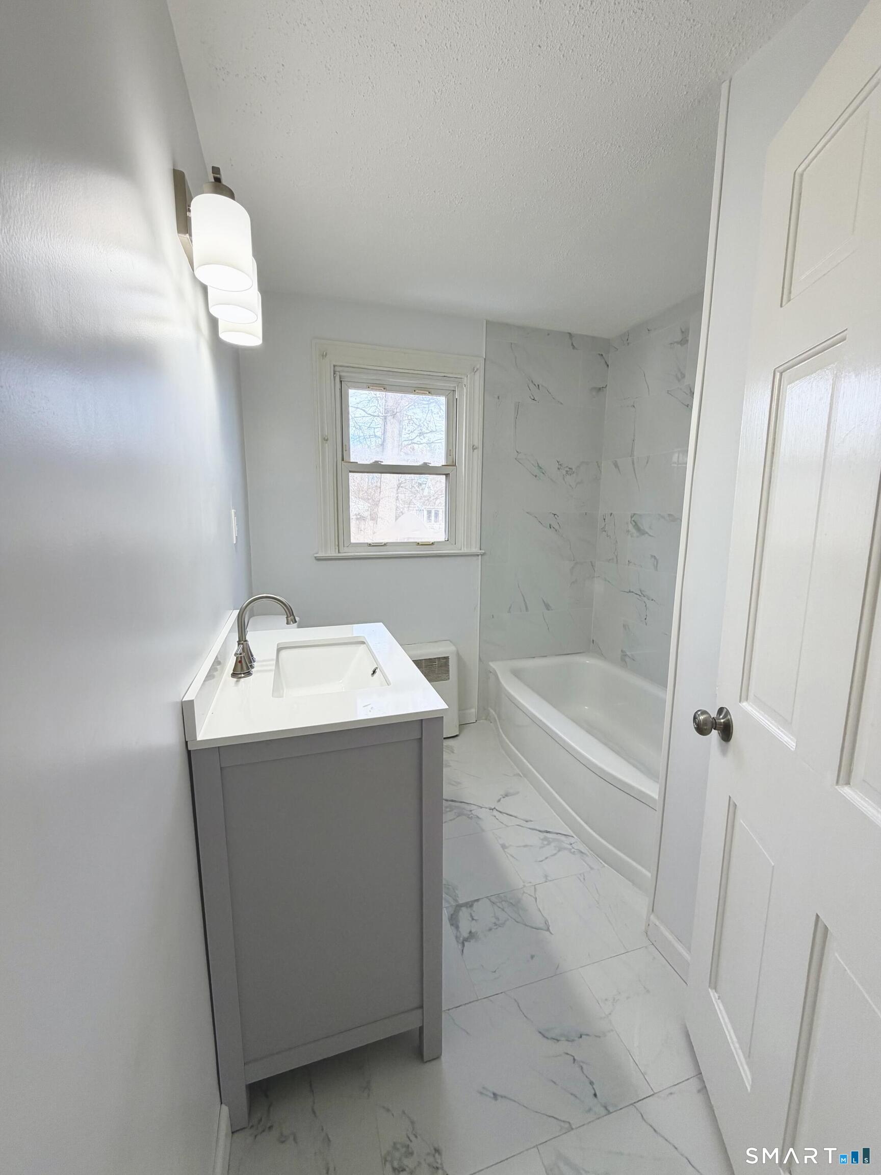 Homes for sale in Manchester, CT | 45 Morse Rd, Manchester, CT 06040 | MLS# 24151866