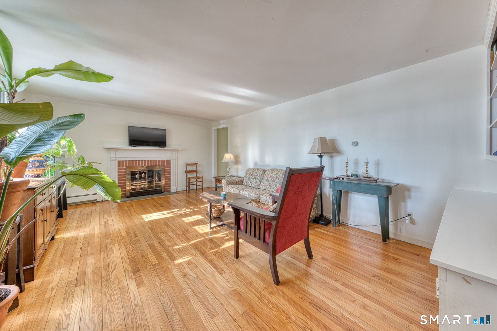 Homes for sale in Madison, CT | 22 Nathans Ln, Madison, CT 06443 | MLS# 24150897