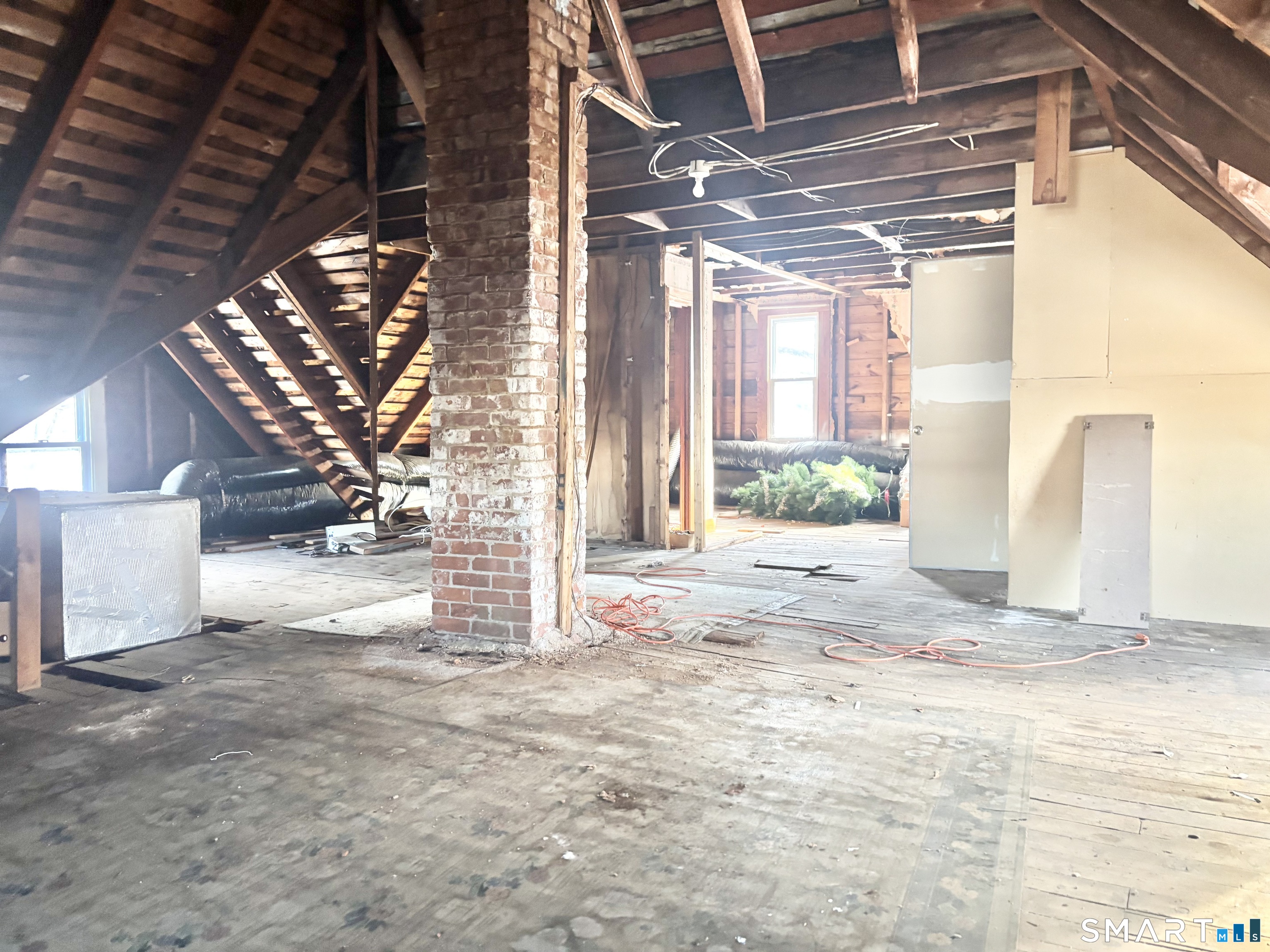 Homes for sale in Manchester, CT | 342 Center St, Manchester, CT 06040 | MLS# 24151876