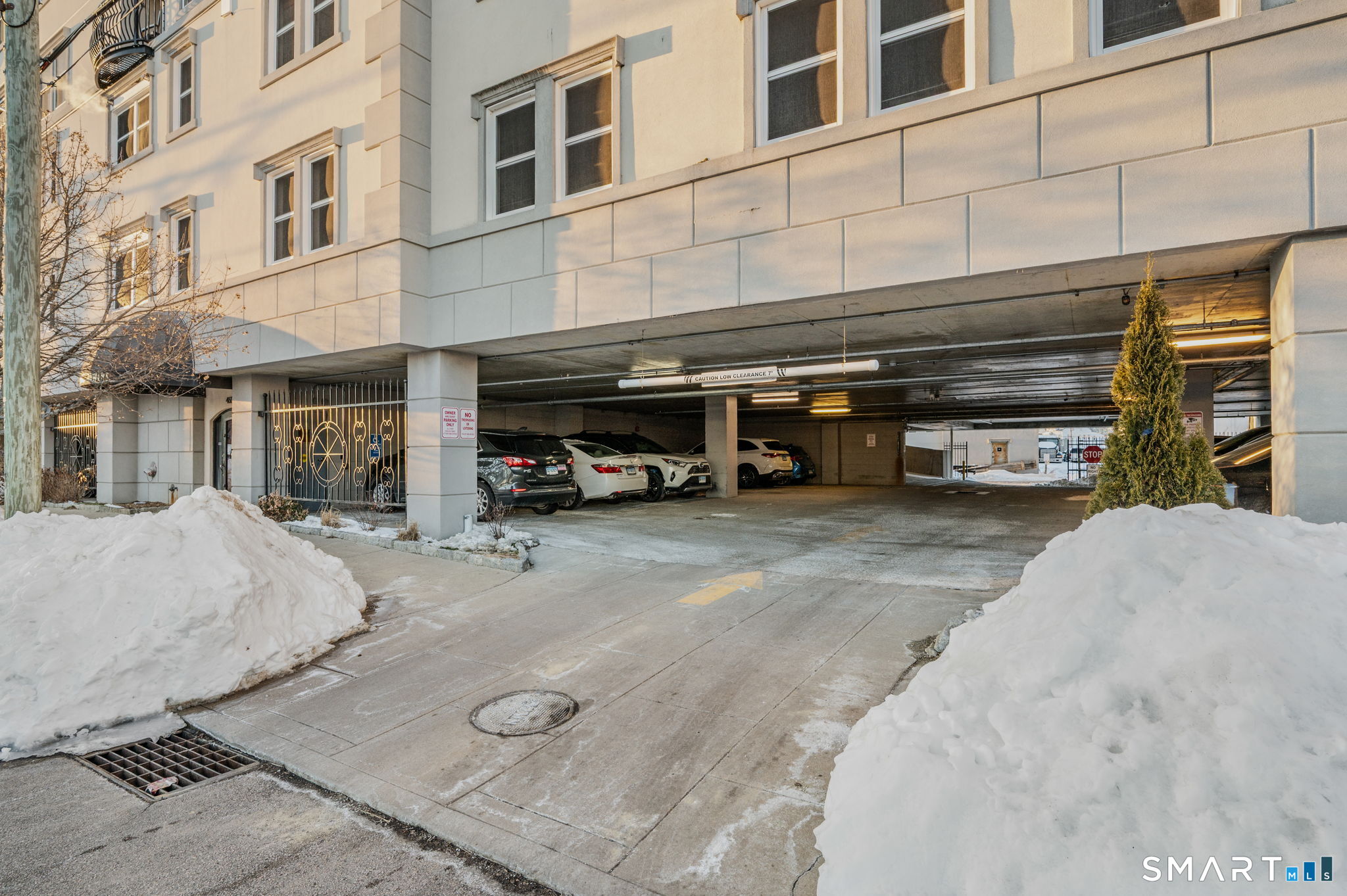 461 Bank, New London, 06320, 1 Bedroom Bedrooms, 0 ,1 BathroomBathrooms,Condo/co-op For Sale,For Sale,Bank,0,24142713