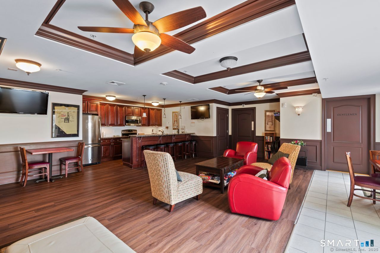 461 Bank, New London, 06320, 1 Bedroom Bedrooms, 0 ,1 BathroomBathrooms,Condo/co-op For Sale,For Sale,Bank,0,24142713