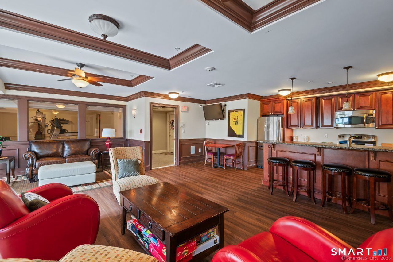 461 Bank, New London, 06320, 1 Bedroom Bedrooms, 0 ,1 BathroomBathrooms,Condo/co-op For Sale,For Sale,Bank,0,24142713