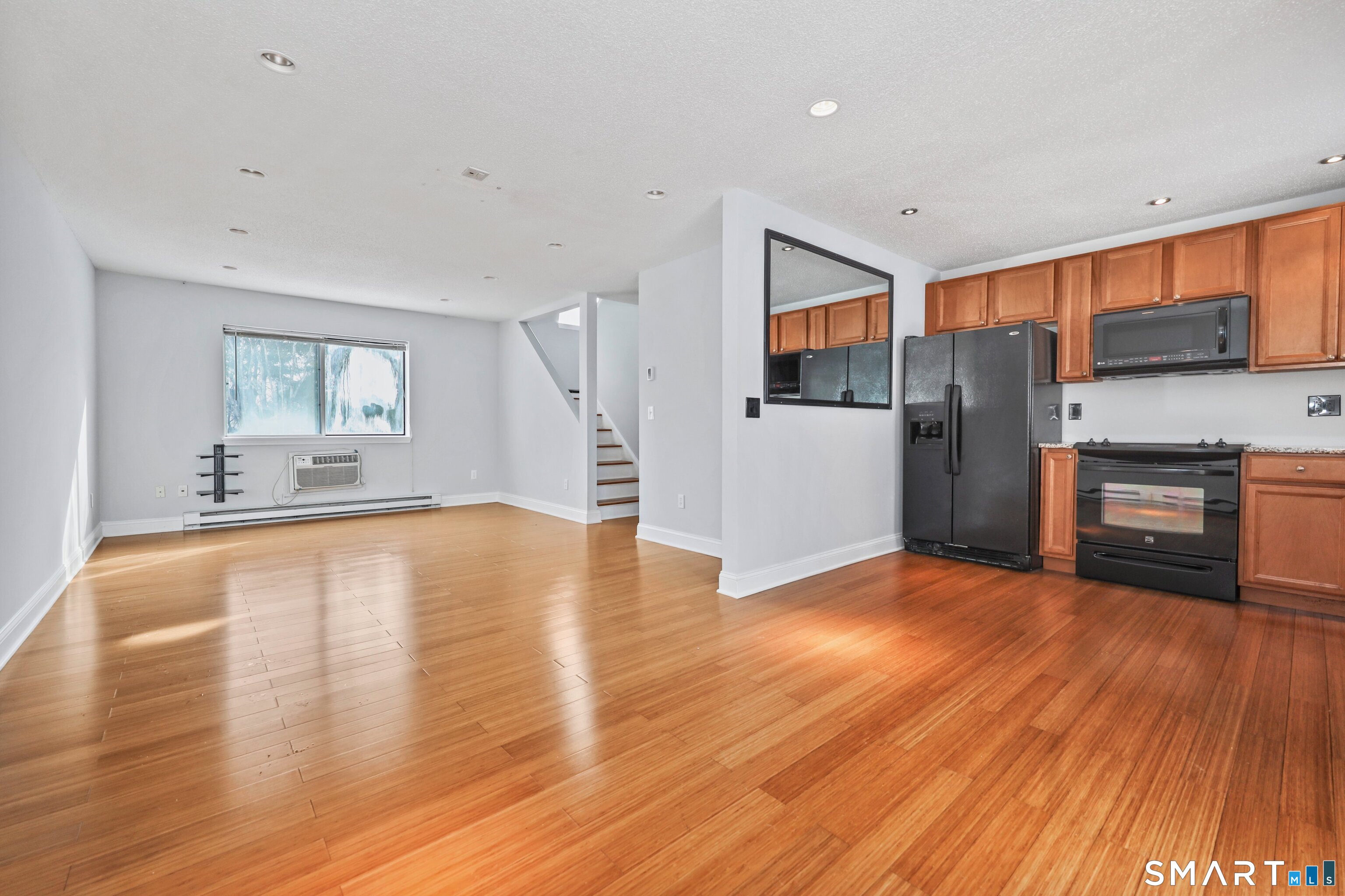 Homes for sale in Waterbury, CT | 925 Oronoke Rd #11D, Waterbury, CT 06708 | MLS# 24151960