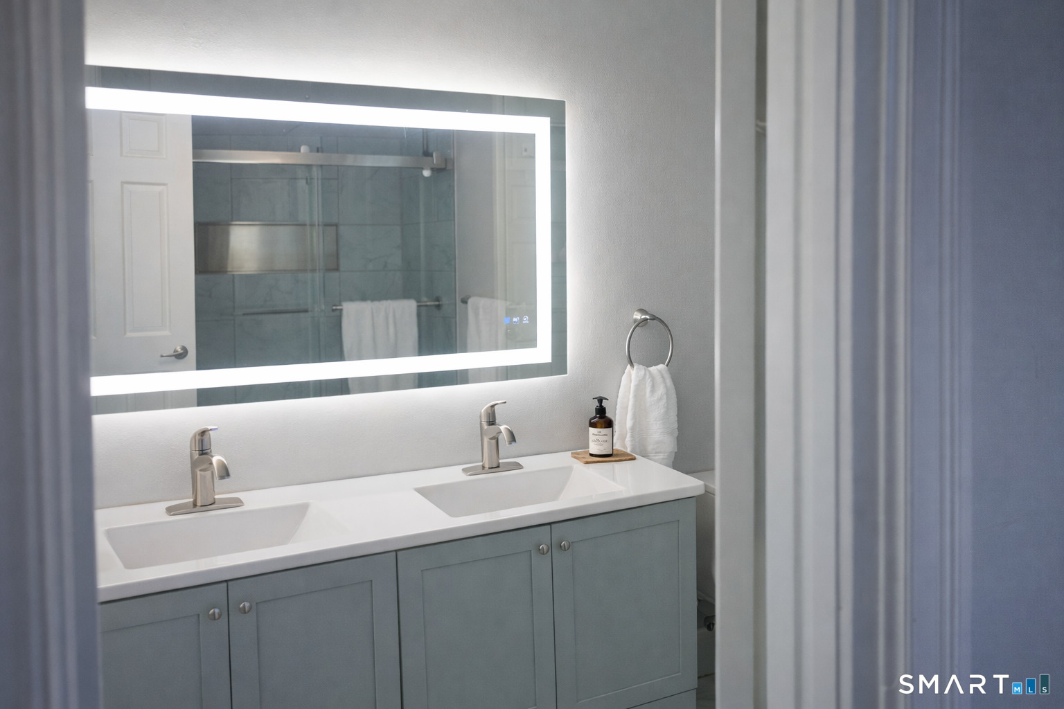 Homes for sale in Westbrook, CT | 10 Winterberry Cir, Westbrook, CT 06498 | MLS# 24152043