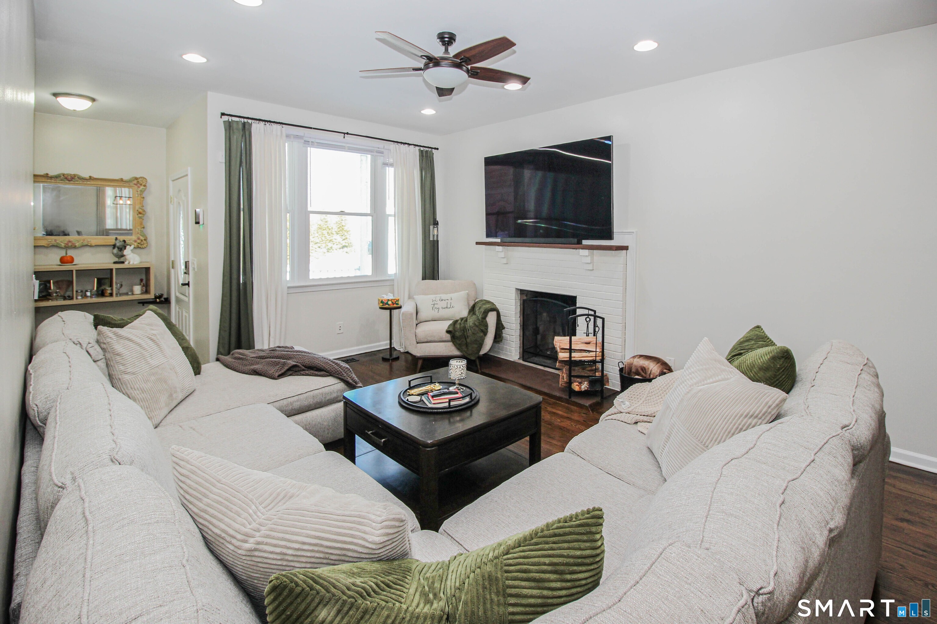 Homes for sale in Newington, CT | 235 Lucille St, Newington, CT 06111 | MLS# 24152046