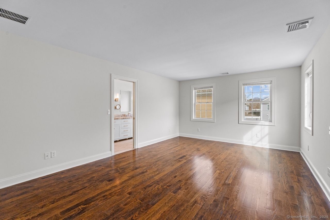 67 Boston Post, Madison, 06443, 2 Bedrooms Bedrooms, 0 ,2 BathroomsBathrooms,Condo/co-op For Sale,For Sale,Boston Post,0,24152180