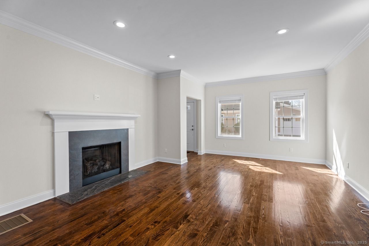 67 Boston Post, Madison, 06443, 2 Bedrooms Bedrooms, 0 ,2 BathroomsBathrooms,Condo/co-op For Sale,For Sale,Boston Post,0,24152180