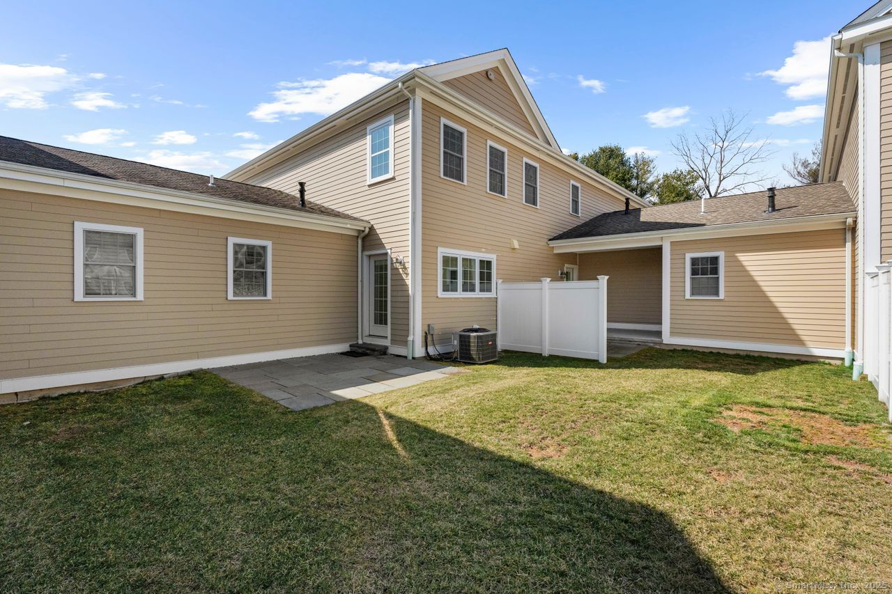 67 Boston Post, Madison, 06443, 2 Bedrooms Bedrooms, 0 ,2 BathroomsBathrooms,Condo/co-op For Sale,For Sale,Boston Post,0,24152180