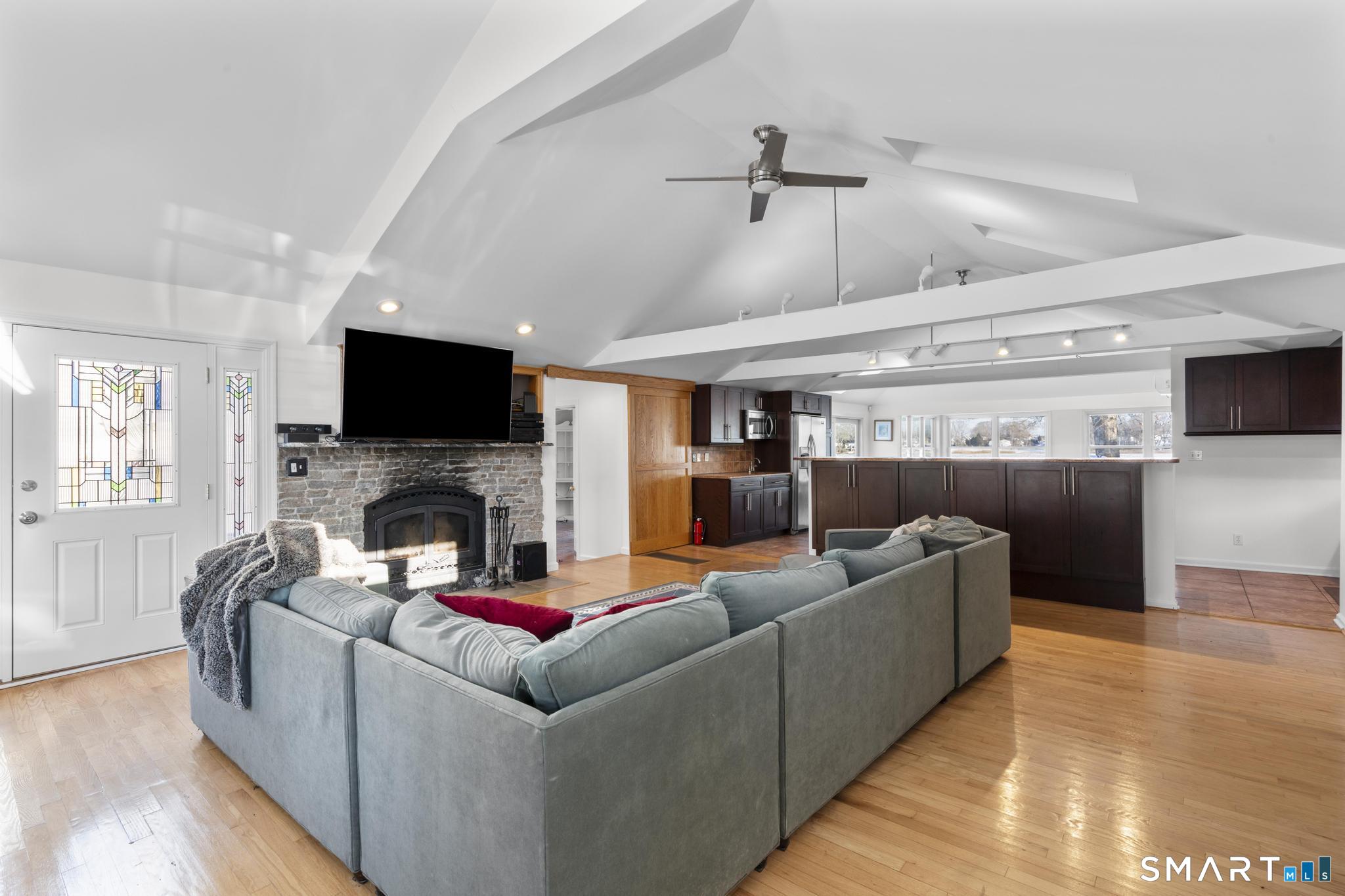 231 Pawson, Branford, 06405, 3 Bedrooms Bedrooms, 0 ,3 BathroomsBathrooms,Single Family For Sale,For Sale,Pawson,0,24148112