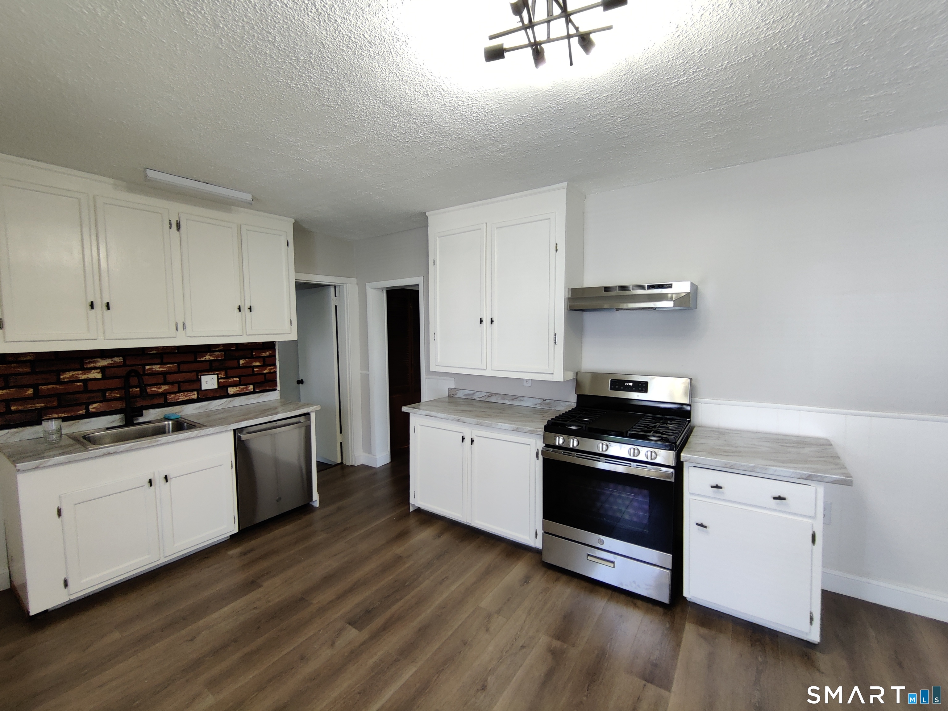 141 Hawkins, Derby, 06418, 6 Bedrooms Bedrooms, 0 ,2 BathroomsBathrooms,Multi-family For Sale,For Sale,Hawkins,0,24152166